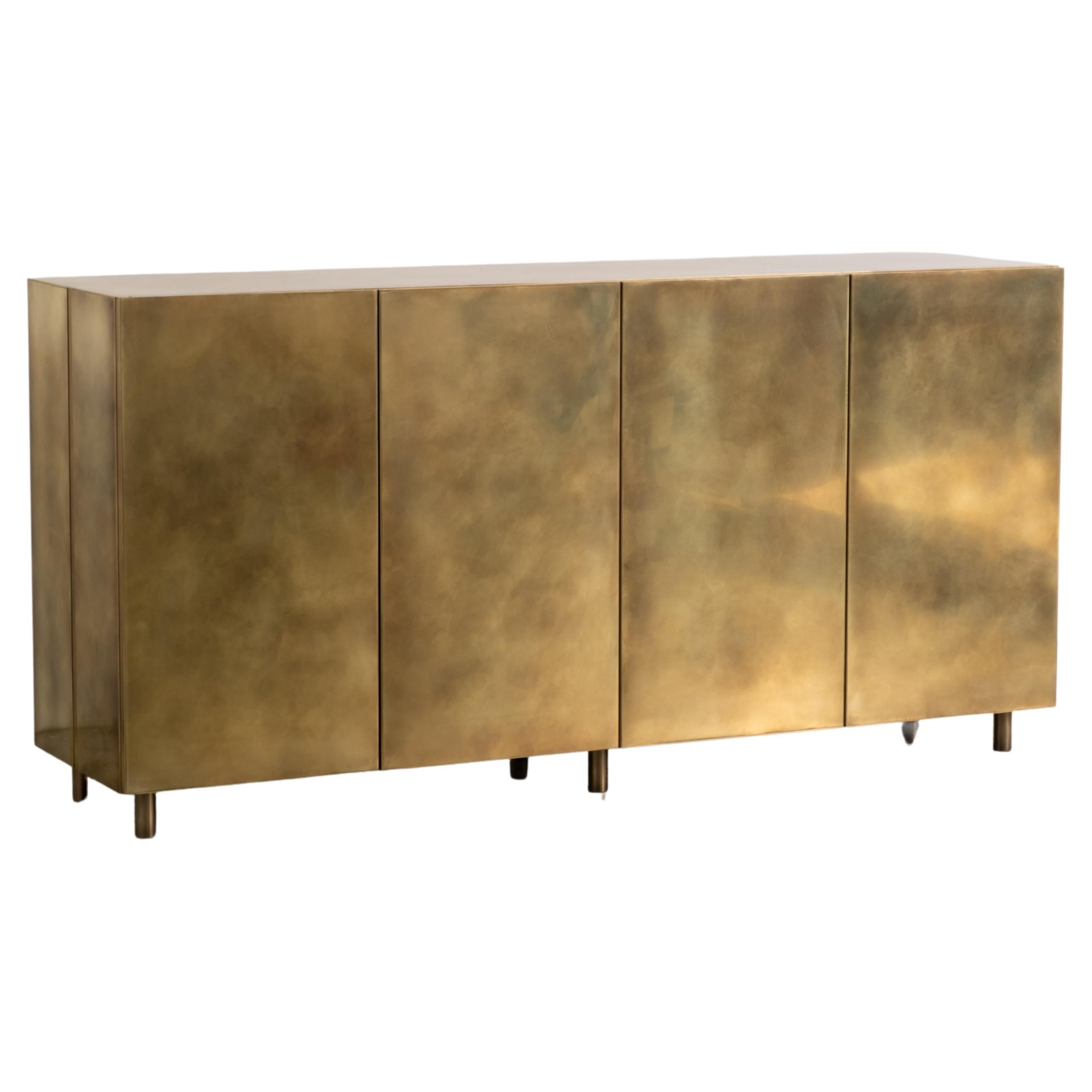 https://a.1stdibscdn.com/baron-storage-cabinet-patinated-brass-made-in-britain-for-sale/f_25883/f_400203721717511112118/f_40020372_1717511113164_bg_processed.jpg