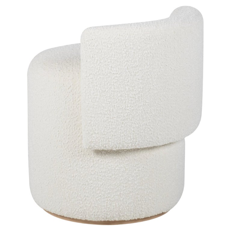 https://a.1stdibscdn.com/modern-grand-pouf-white-cotton-boucle-handmade-in-portugal-by-greenapple-for-sale/f_53532/f_400874821718970544154/f_40087482_1718970545039_bg_processed.jpg?width=768