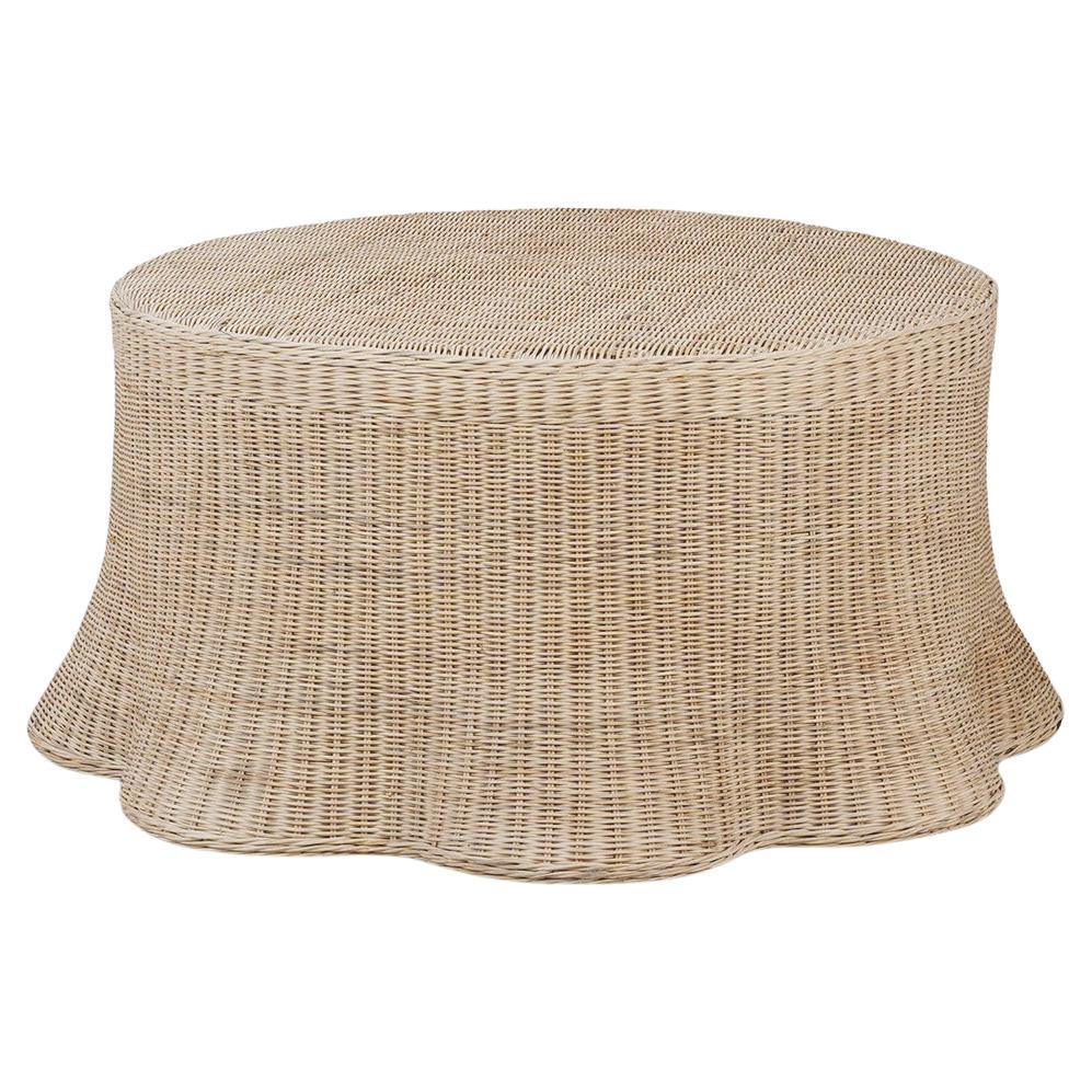 https://a.1stdibscdn.com/round-rattan-coffee-table-for-sale/f_8038/f_401251421718061619329/f_40125142_1718061619633_bg_processed.jpg