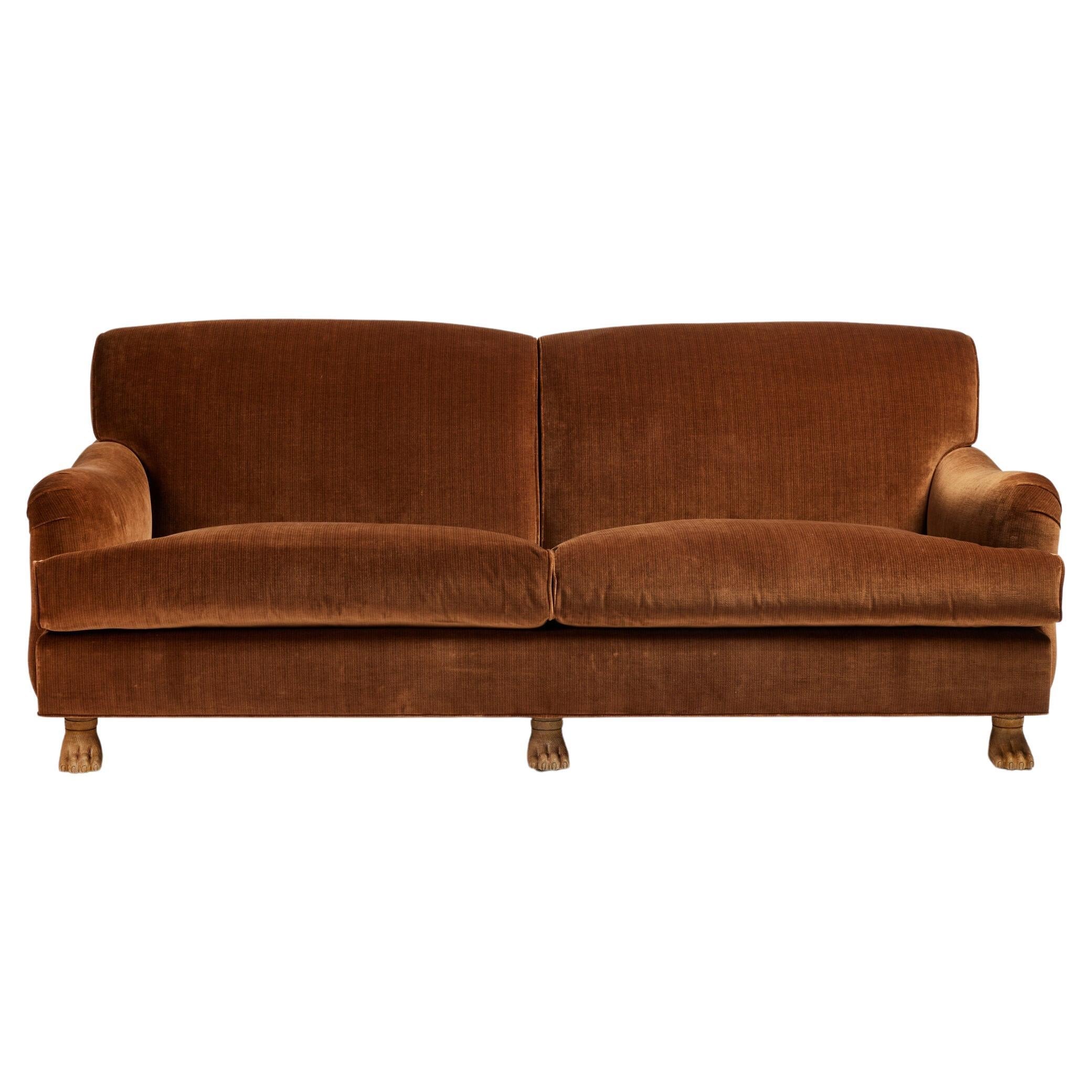 https://a.1stdibscdn.com/roll-arm-carl-sofa-with-tight-back-and-hand-carved-feet-by-martin-and-brockett-for-sale-picture-9/f_50711/f_411558821724283266267/f_40174922_1718324572283_bg_processed.jpg