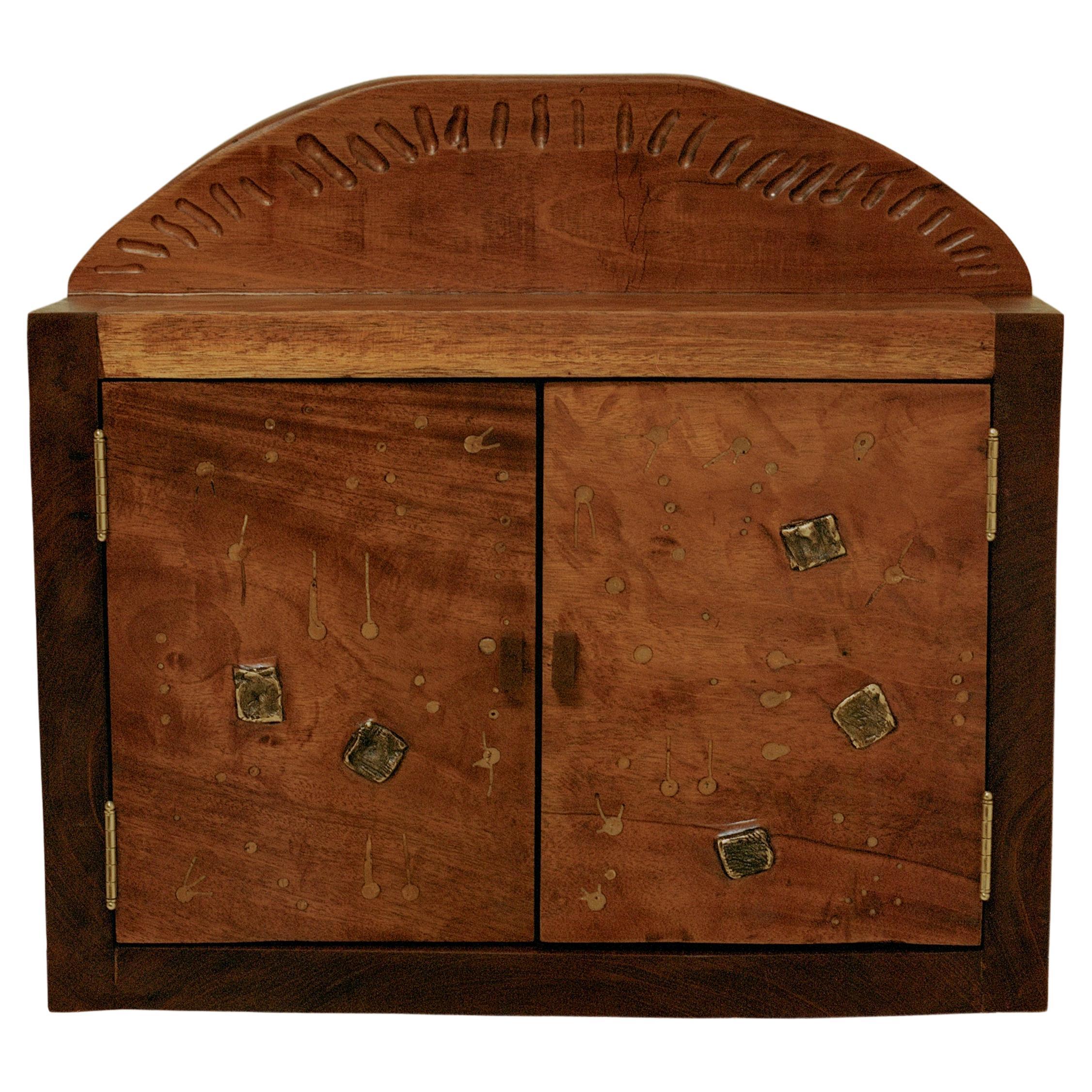 https://a.1stdibscdn.com/cabinet-by-rafael-triboli-for-sale/f_85052/f_402321721718737543763/f_40232172_1718737545127_bg_processed.jpg