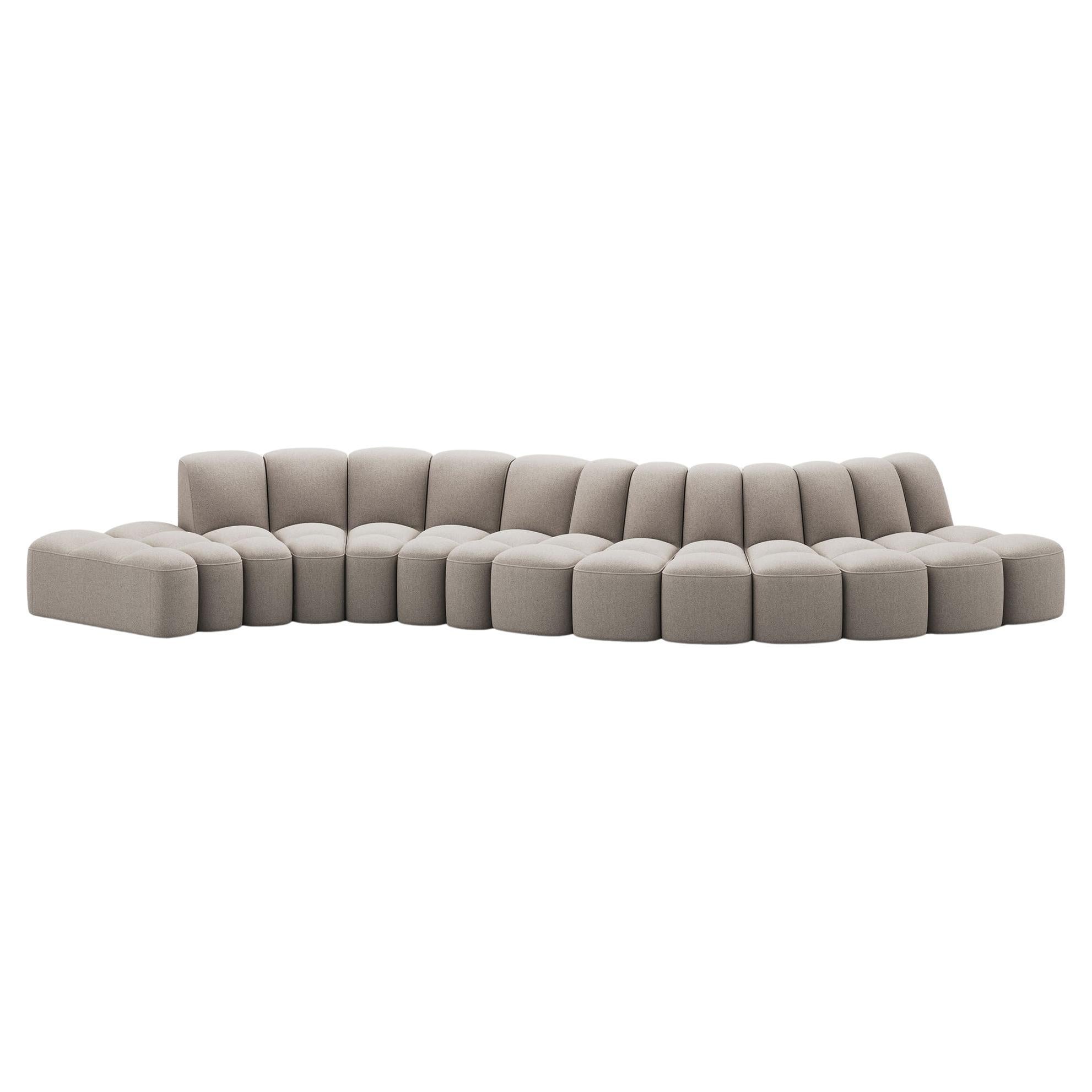 https://a.1stdibscdn.com/mdf-customizable-array-sofa-system-by-snhetta-for-sale/f_44652/f_403435821719347211294/f_40343582_1719347211698_bg_processed.jpg