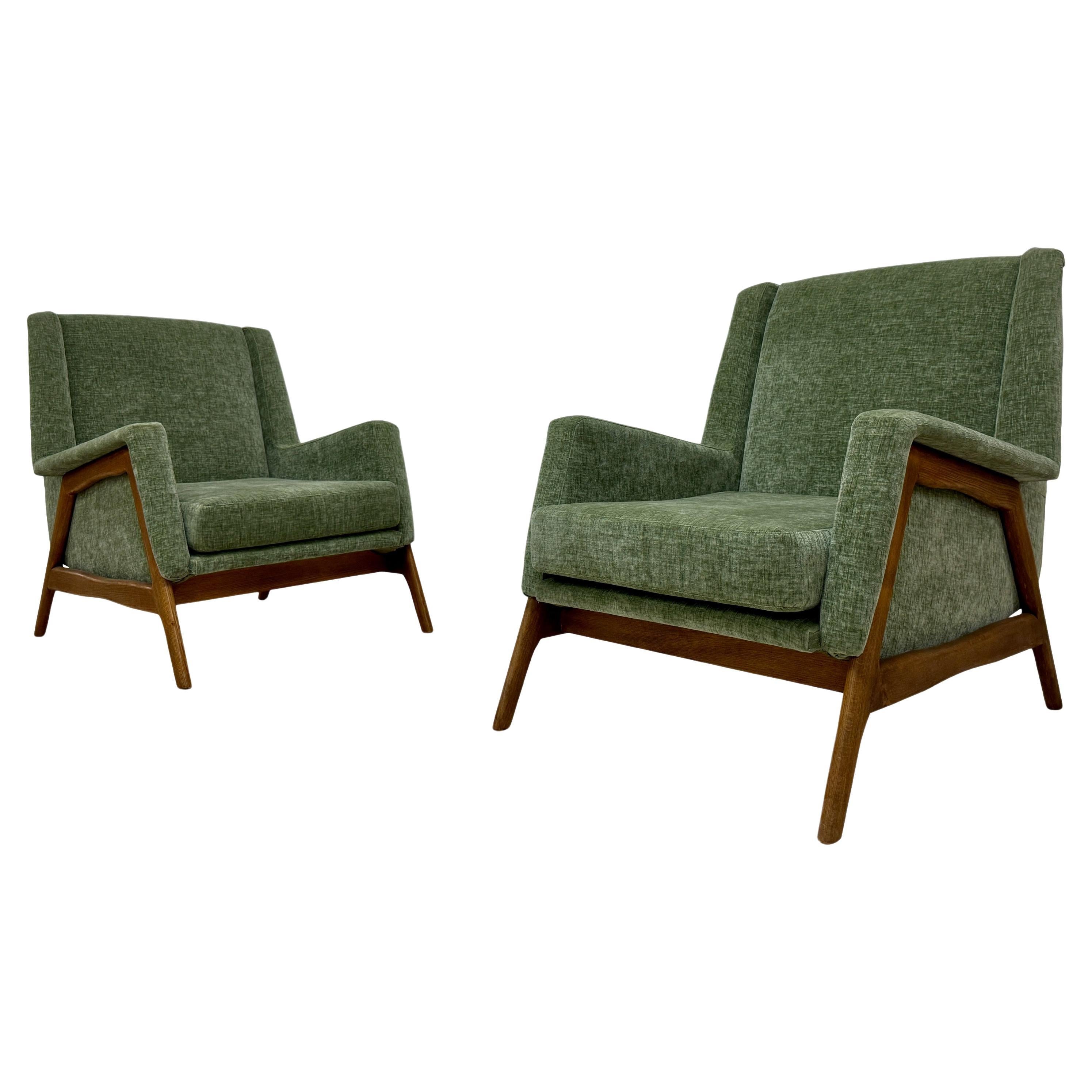 https://a.1stdibscdn.com/pair-of-contemporary-italian-armchairs-for-sale/f_47872/f_403561021719415538693/f_40356102_1719415539866_bg_processed.jpg