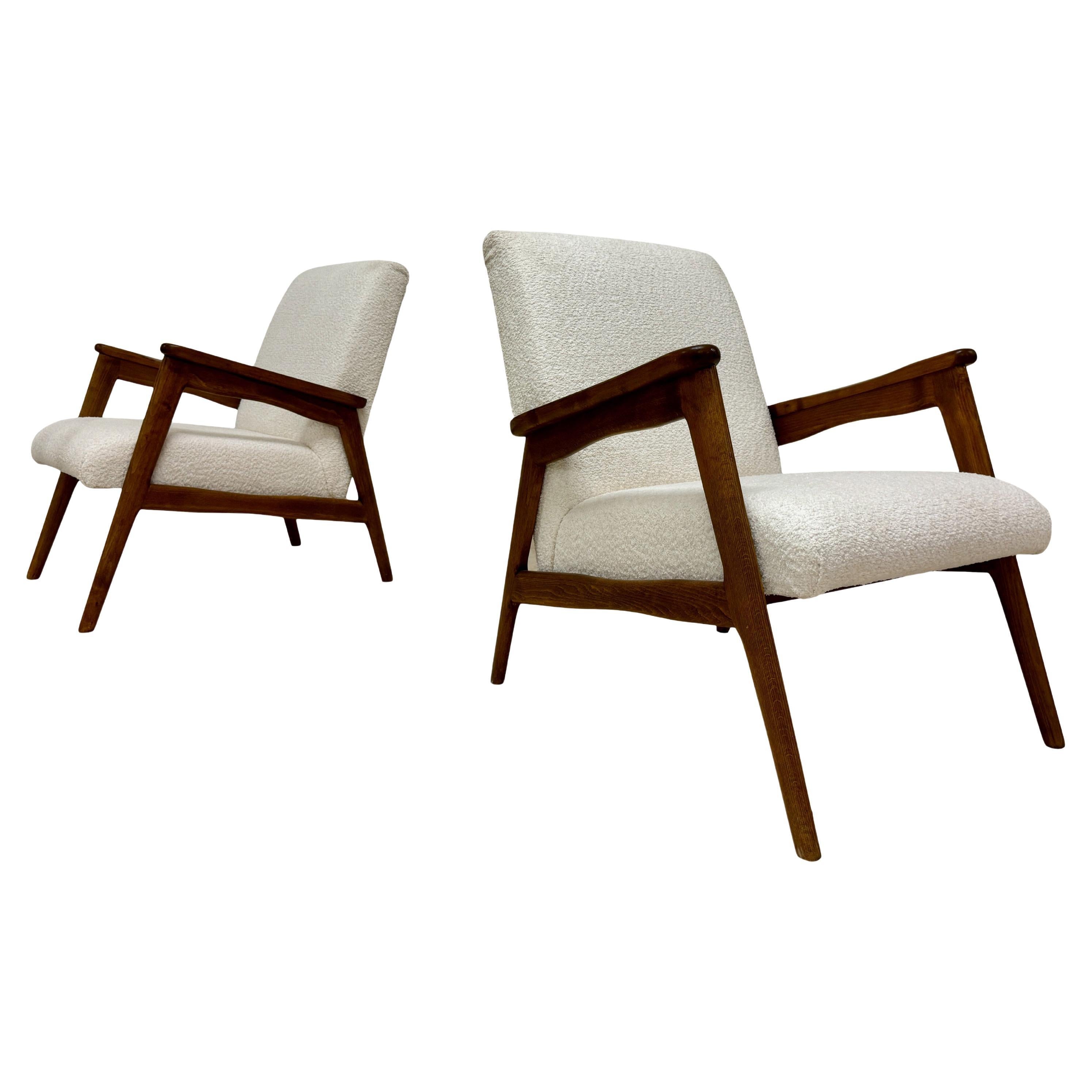 https://a.1stdibscdn.com/pair-of-contemporary-italian-armchairs-for-sale/f_47872/f_403698121719491669054/f_40369812_1719491670012_bg_processed.jpg