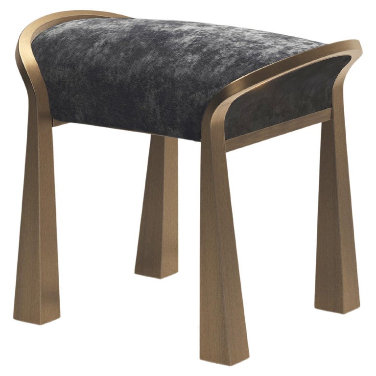 https://a.1stdibscdn.com/velvet-upholstered-stool-with-sculptural-brass-legs-by-ry-augousti-for-sale/f_45491/f_406273521721117415572/f_40627352_1721117415974_bg_processed.jpg?width=768