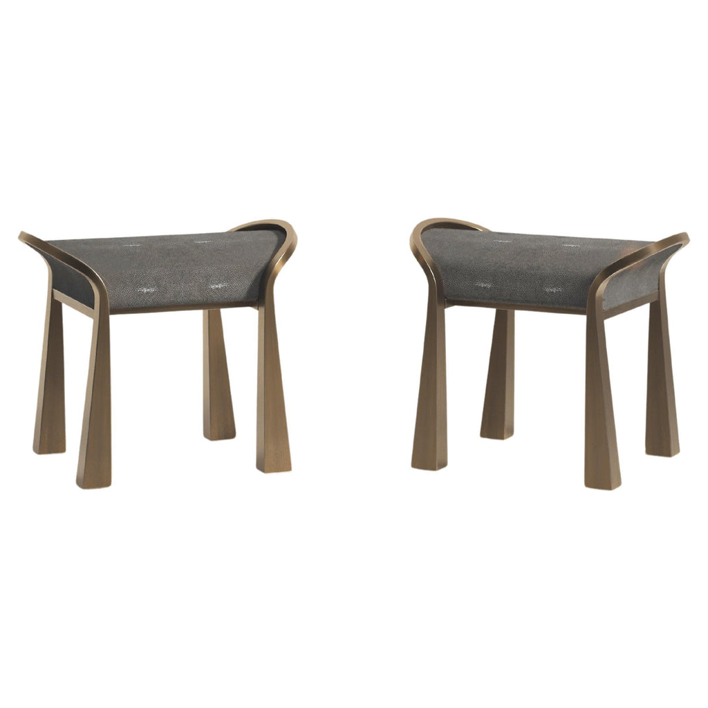 https://a.1stdibscdn.com/pair-of-shagreen-inlaid-stools-with-sculptural-brass-legs-by-ry-augousti-for-sale/f_45491/f_406667521721203986845/f_40666752_1721203987348_bg_processed.jpg