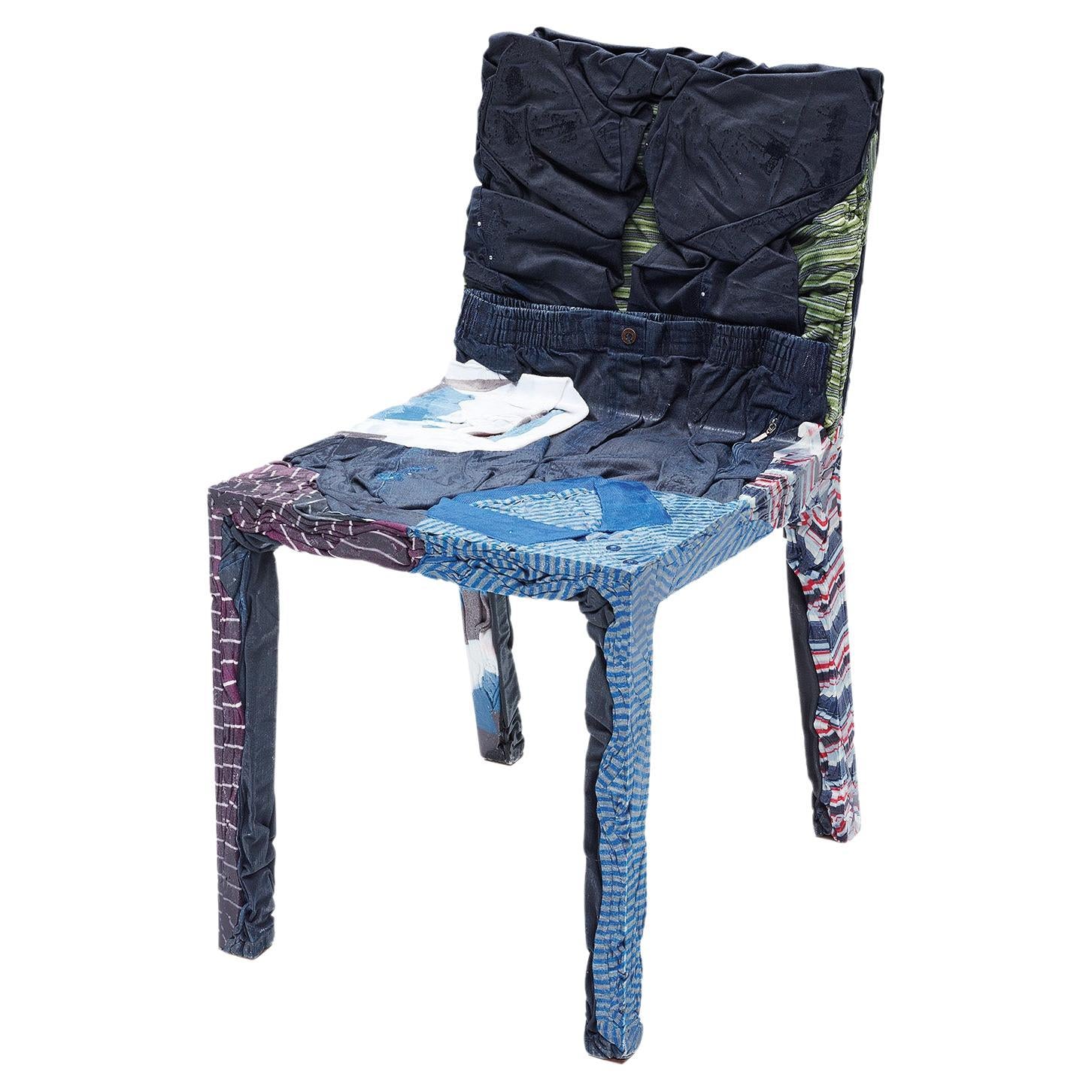 https://a.1stdibscdn.com/casamania-rememberme-chair-in-jeans-by-tobias-juretzek-for-sale/f_16392/f_407661321721814064700/f_40766132_1721814065115_bg_processed.jpg