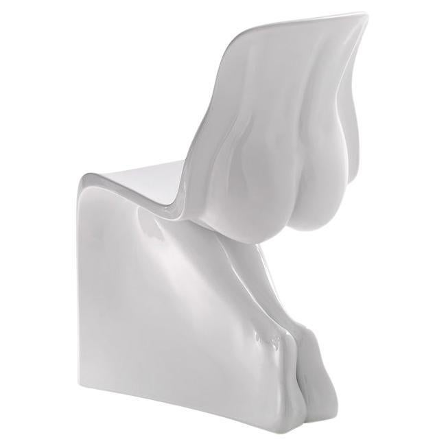 https://a.1stdibscdn.com/casamania-her-glossy-chair-in-white-by-fabio-novembre-for-sale/f_16392/f_408036721721989905744/f_40803672_1721989905897_bg_processed.jpg