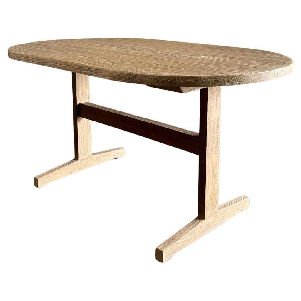https://a.1stdibscdn.com/tami-oval-dining-table-for-sale/f_18223/f_408229321722093166629/f_40822932_1722093167236_bg_processed.jpg