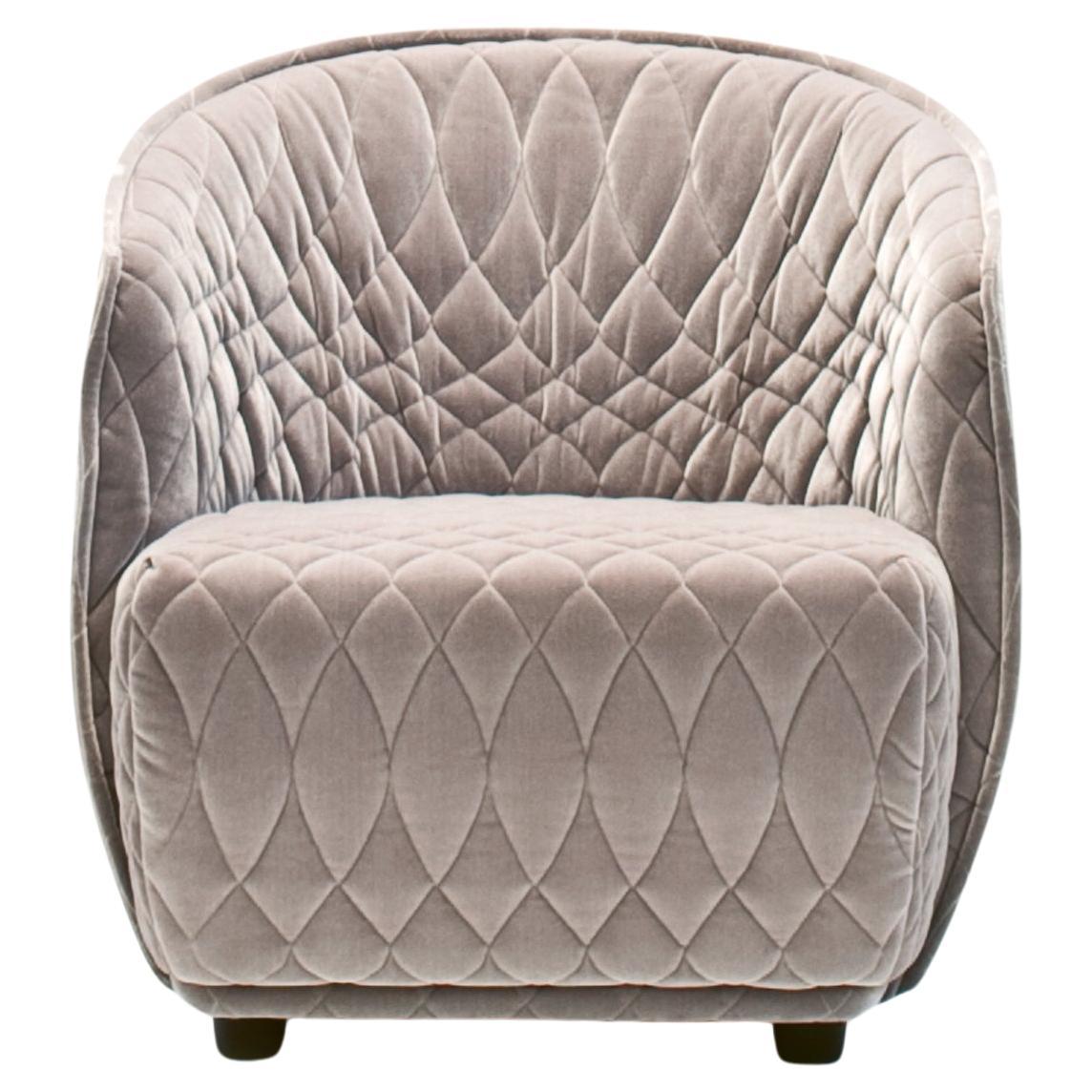 https://a.1stdibscdn.com/moroso-redondo-small-armchair-by-patricia-urquiola-for-sale/f_16392/f_411335521724158420262/f_41133552_1724158420615_bg_processed.jpg