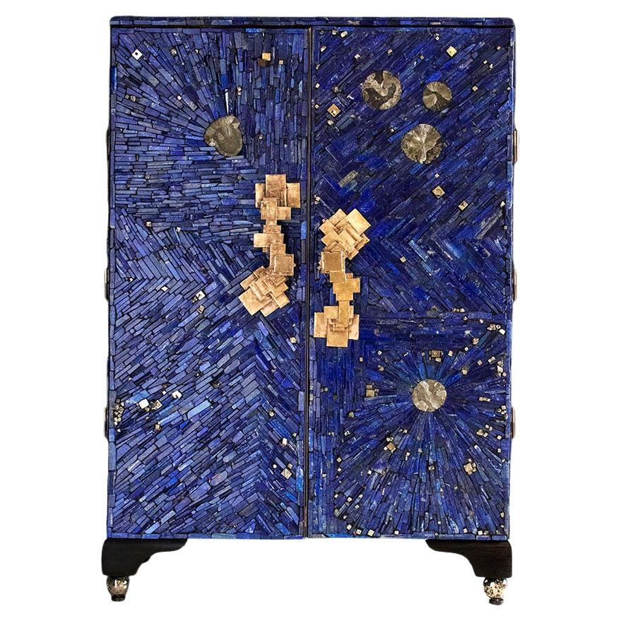 https://a.1stdibscdn.com/curiosity-cabinet-by-christopher-boots-for-sale/f_12192/f_412276621724776336331/f_41227662_1724776336687_bg_processed.jpg
