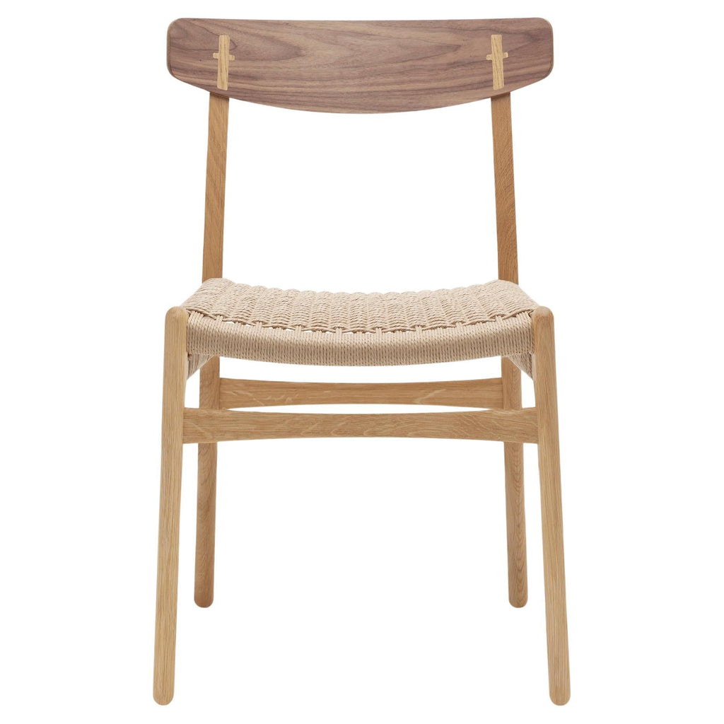 https://a.1stdibscdn.com/hans-wegner-ch23-chair-in-walnut-oak-oil-for-carl-hansen-son-for-sale/f_14472/f_412970321725209812354/f_41297032_1725209812829_bg_processed.jpg