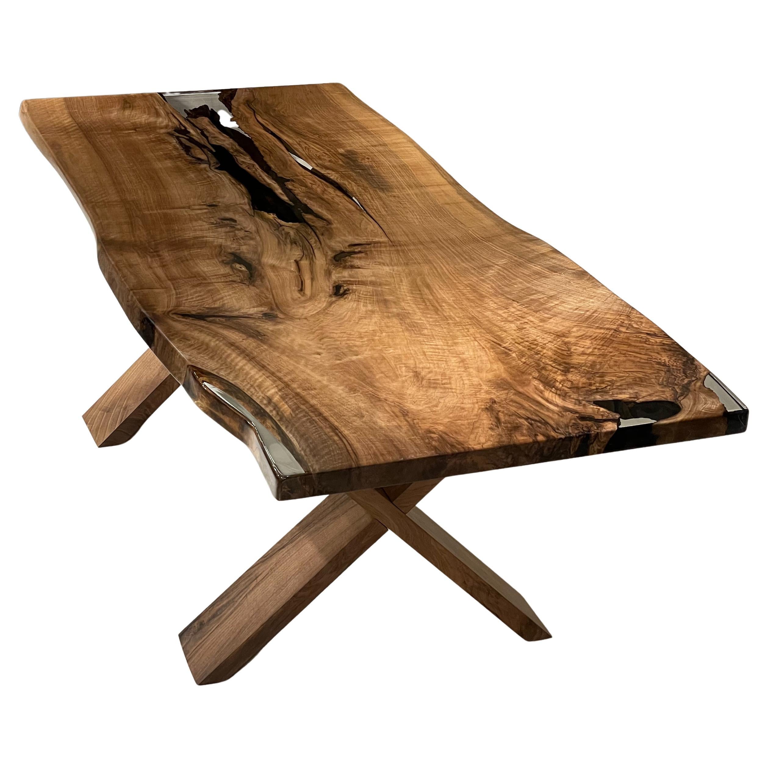 https://a.1stdibscdn.com/chestnut-epoxy-resin-wooden-table-dining-table-for-6-solid-wood-table-for-sale/f_91932/f_413273621725454177977/f_41327362_1725454179062_bg_processed.jpg