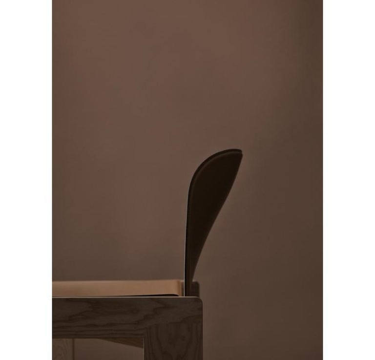 https://a.1stdibscdn.com/scarpa-chair-925-in-wood-and-leather-by-afra-and-tobias-scarpa-1966-for-sale-picture-6/f_14272/f_414811921726378217607/f_41348012_6_master.jpg?width=768