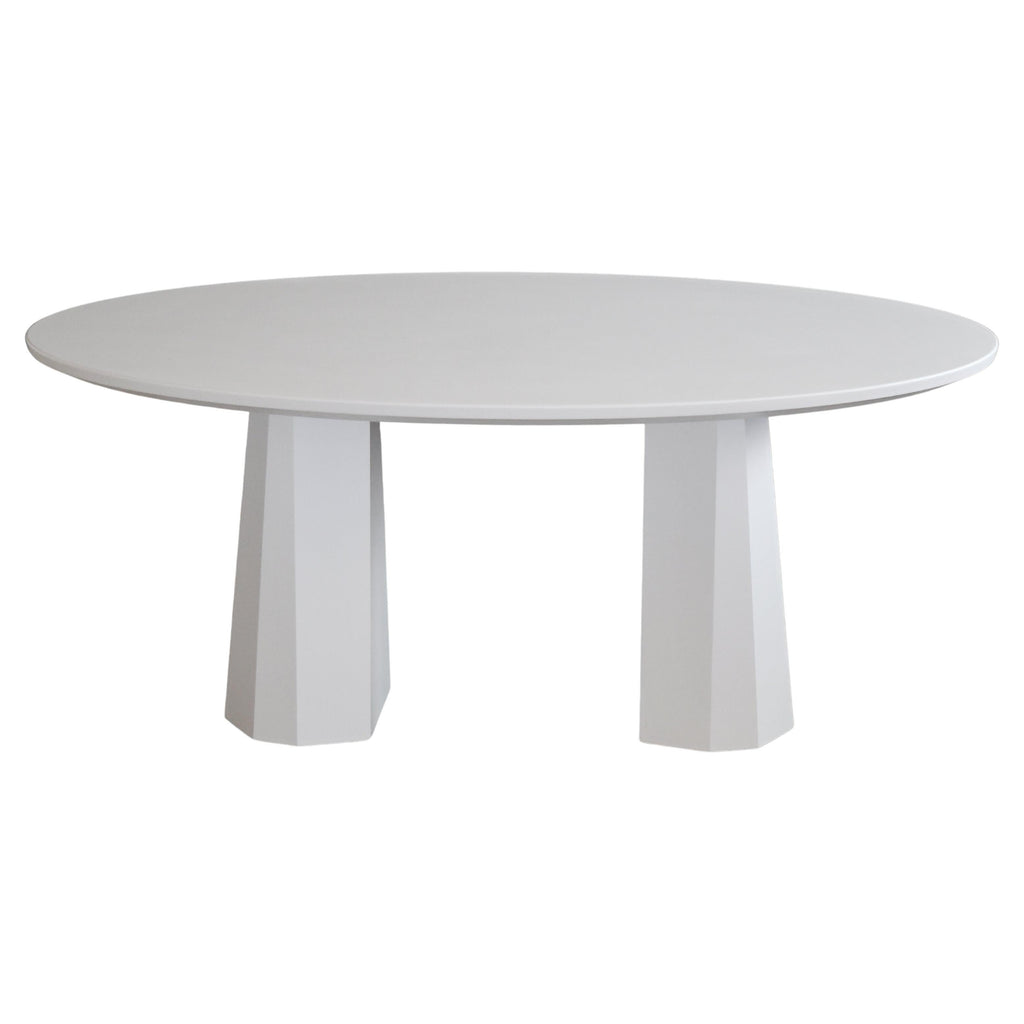 https://a.1stdibscdn.com/custom-made-dining-table-in-white-lacquer-for-sale/f_23733/f_415444621728056700784/f_41544462_1728056701749_bg_processed.jpg