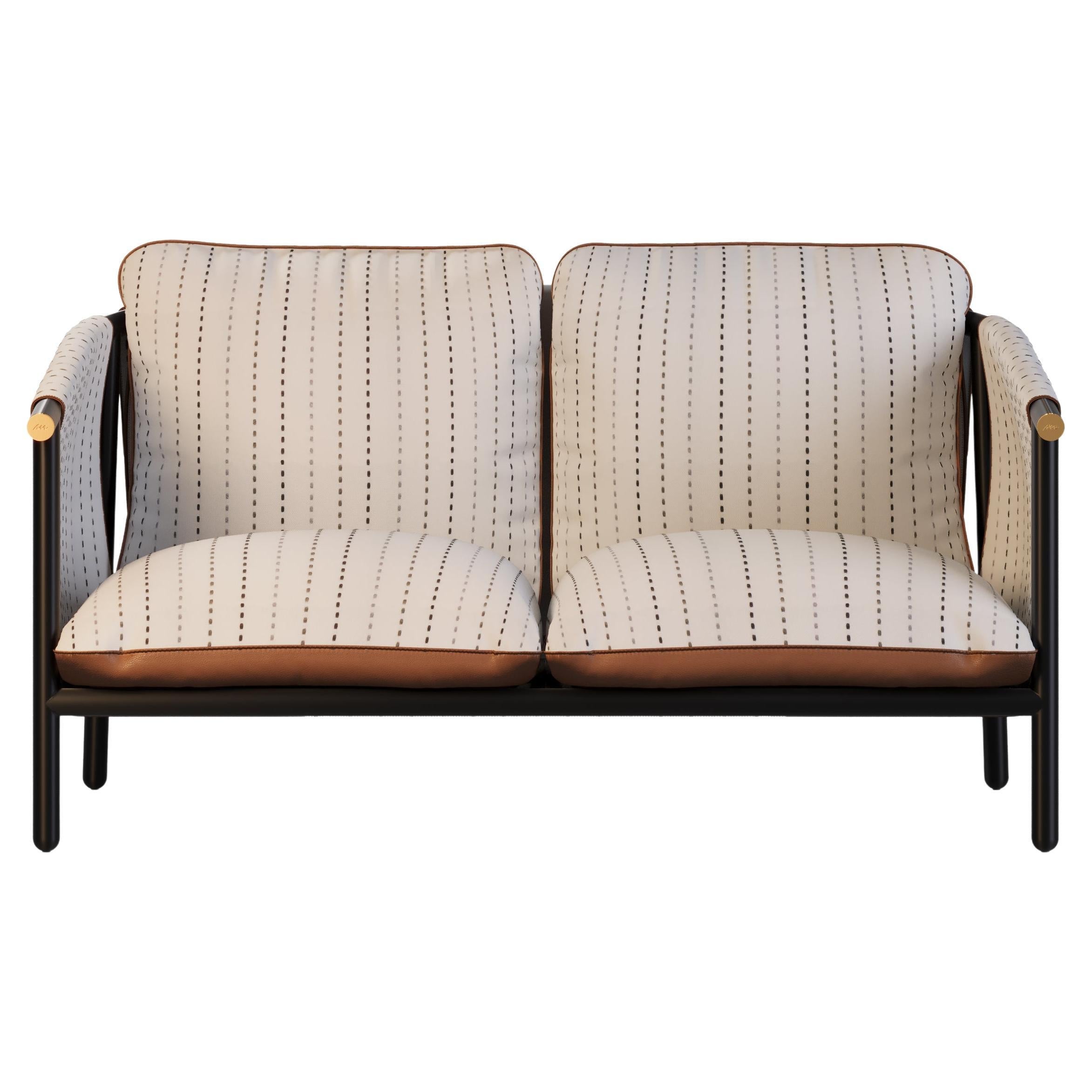 https://a.1stdibscdn.com/outdoor-sofa-with-leather-details-for-sale/f_56702/f_417122021727781228301/f_41712202_1727781229012_bg_processed.jpg