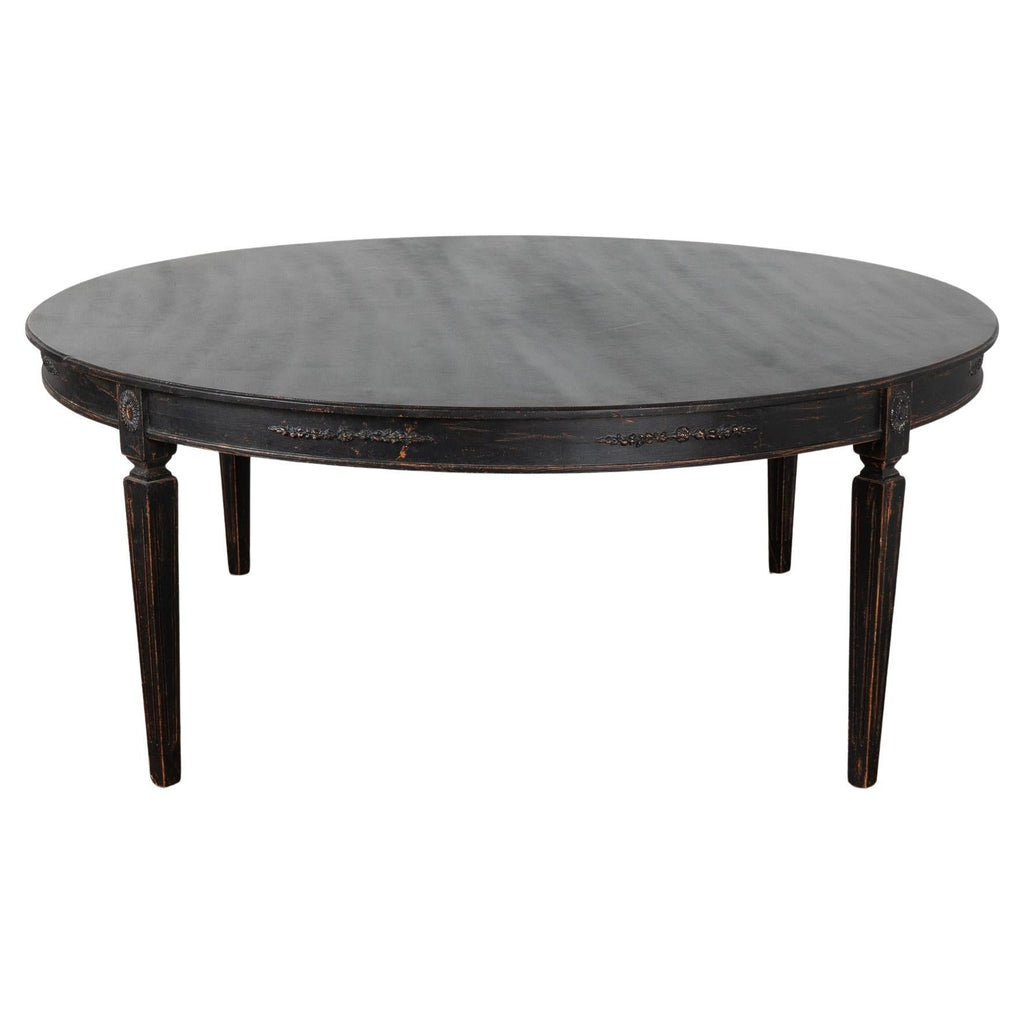 https://a.1stdibscdn.com/large-round-swedish-black-dining-table-reproduction-for-sale/f_9236/f_417529221727983339672/f_41752922_1727983340240_bg_processed.jpg