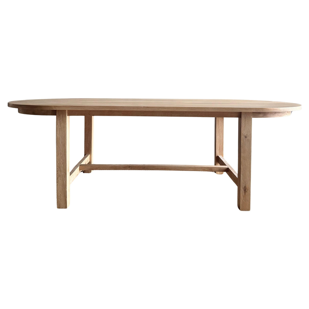 https://a.1stdibscdn.com/oval-dining-table-in-natural-white-oak-for-sale/f_18223/f_418398921728590610771/f_41839892_1728590611695_bg_processed.jpg
