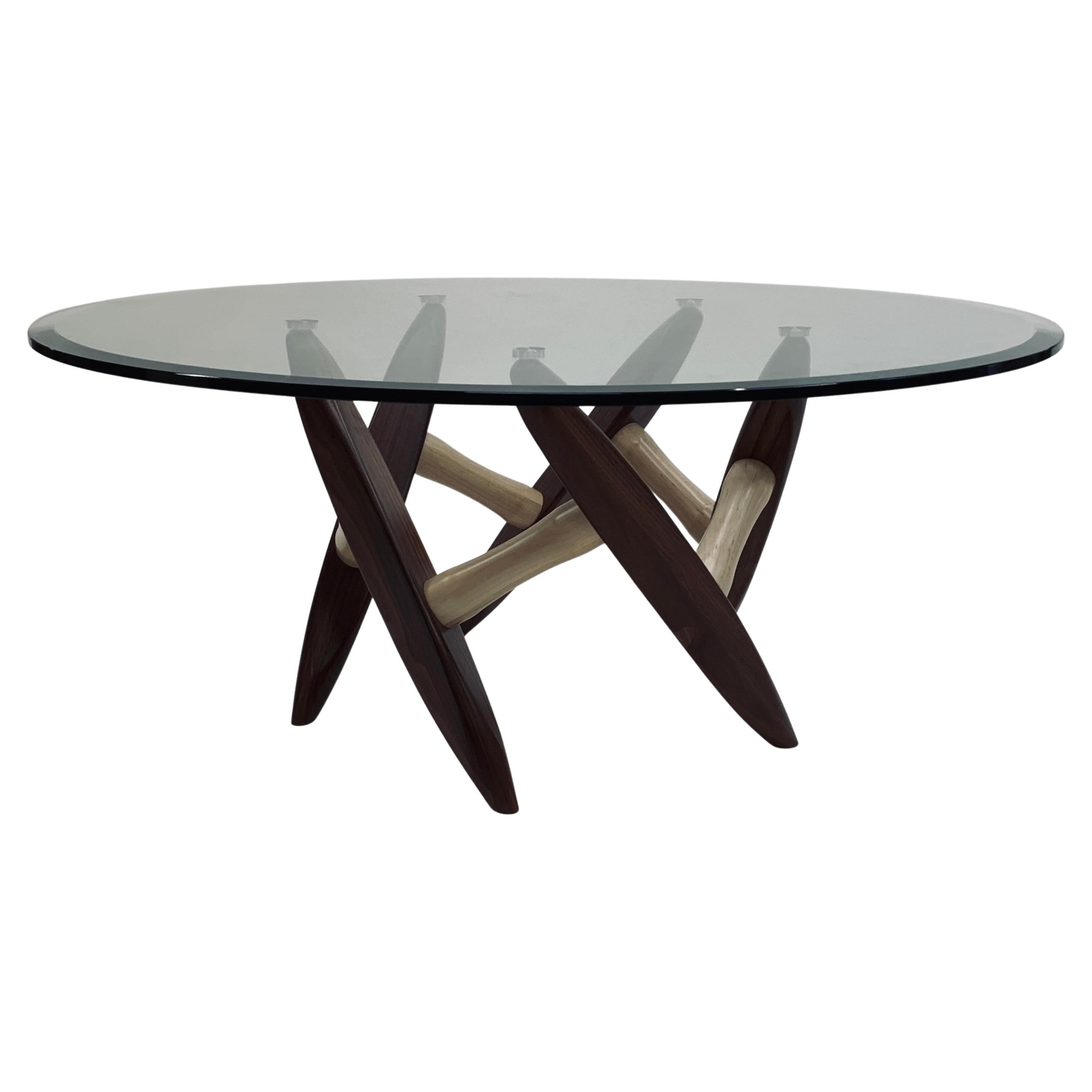 https://a.1stdibscdn.com/chiral-k-coffee-table-for-sale/f_99452/f_419257321729187564056/f_41925732_1729187565270_bg_processed.jpg