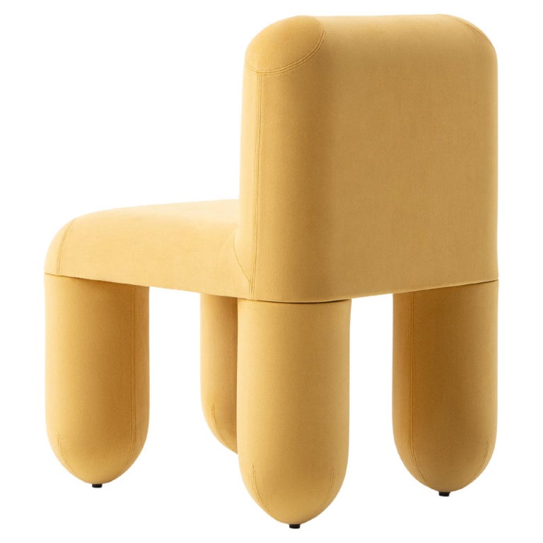 https://a.1stdibscdn.com/modern-dining-chair-hello-in-various-fabrics-and-colors-by-noom-for-sale/f_42321/f_422342721731100564323/f_42234272_1731100564972_bg_processed.jpg?width=768