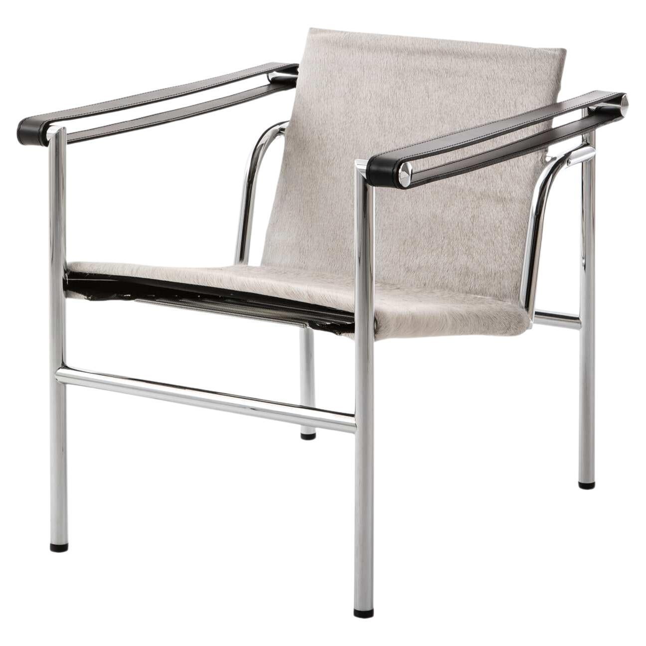 https://a.1stdibscdn.com/le-corbusier-1-fauteuil-dossier-basculant-armchair-for-cassina-for-sale/f_14272/f_425050321732778719357/f_42505032_1732778719725_bg_processed.jpg