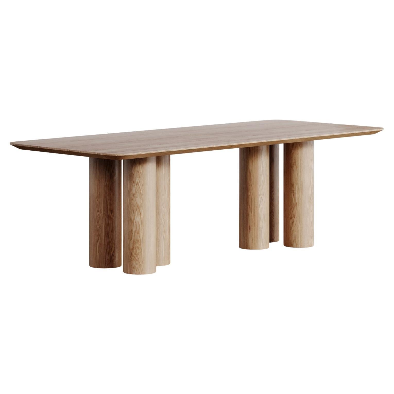 https://a.1stdibscdn.com/odern-dining-table-in-natural-solid-wood-for-sale/f_99712/f_426315421733573716153/f_42631542_1733573716464_bg_processed.jpg