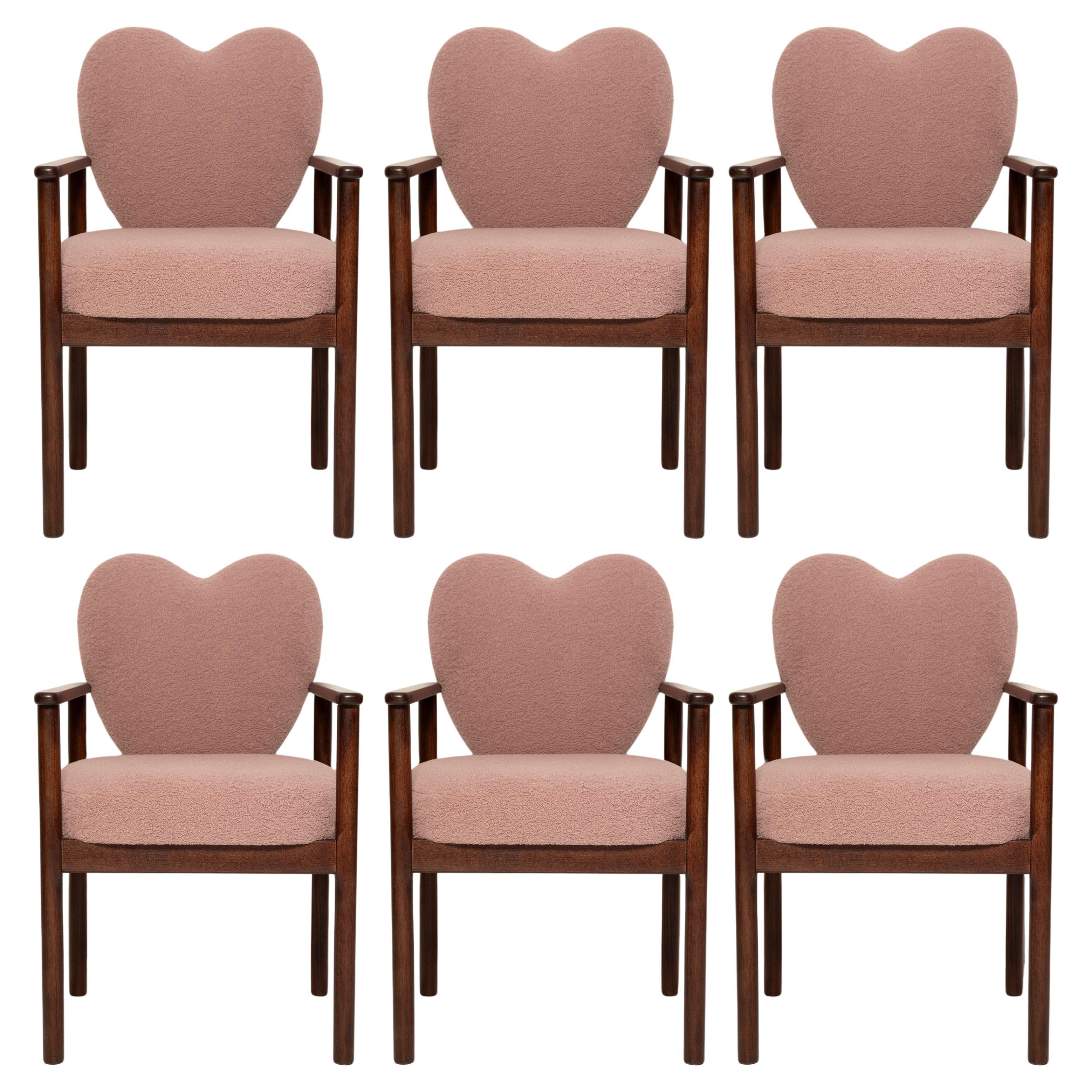 https://a.1stdibscdn.com/set-of-six-heart-dining-chairs-pink-boucle-vintola-studio-europe-poland-for-sale/f_34023/f_428119921734521901589/f_42811992_1734521903318_bg_processed.jpg