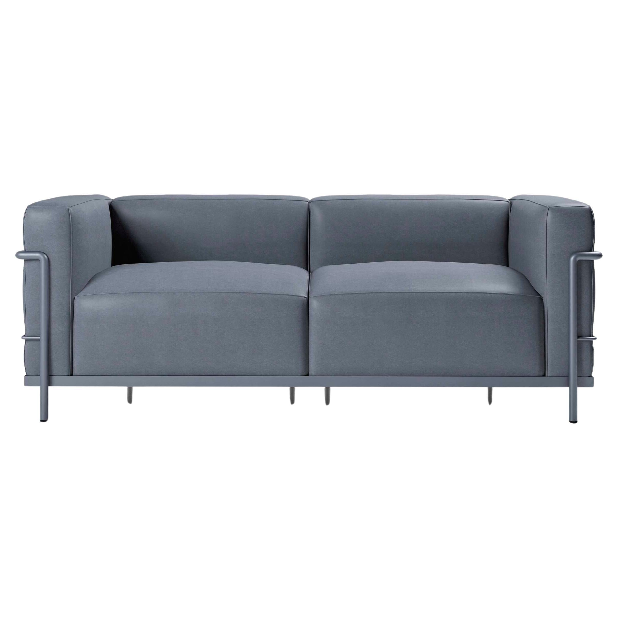 https://a.1stdibscdn.com/le-corbusier-fauteuil-grand-confort-grand-modele-deux-places-durable-for-sale/f_14272/f_430587821736259718696/f_43058782_1736259719491_bg_processed.jpg