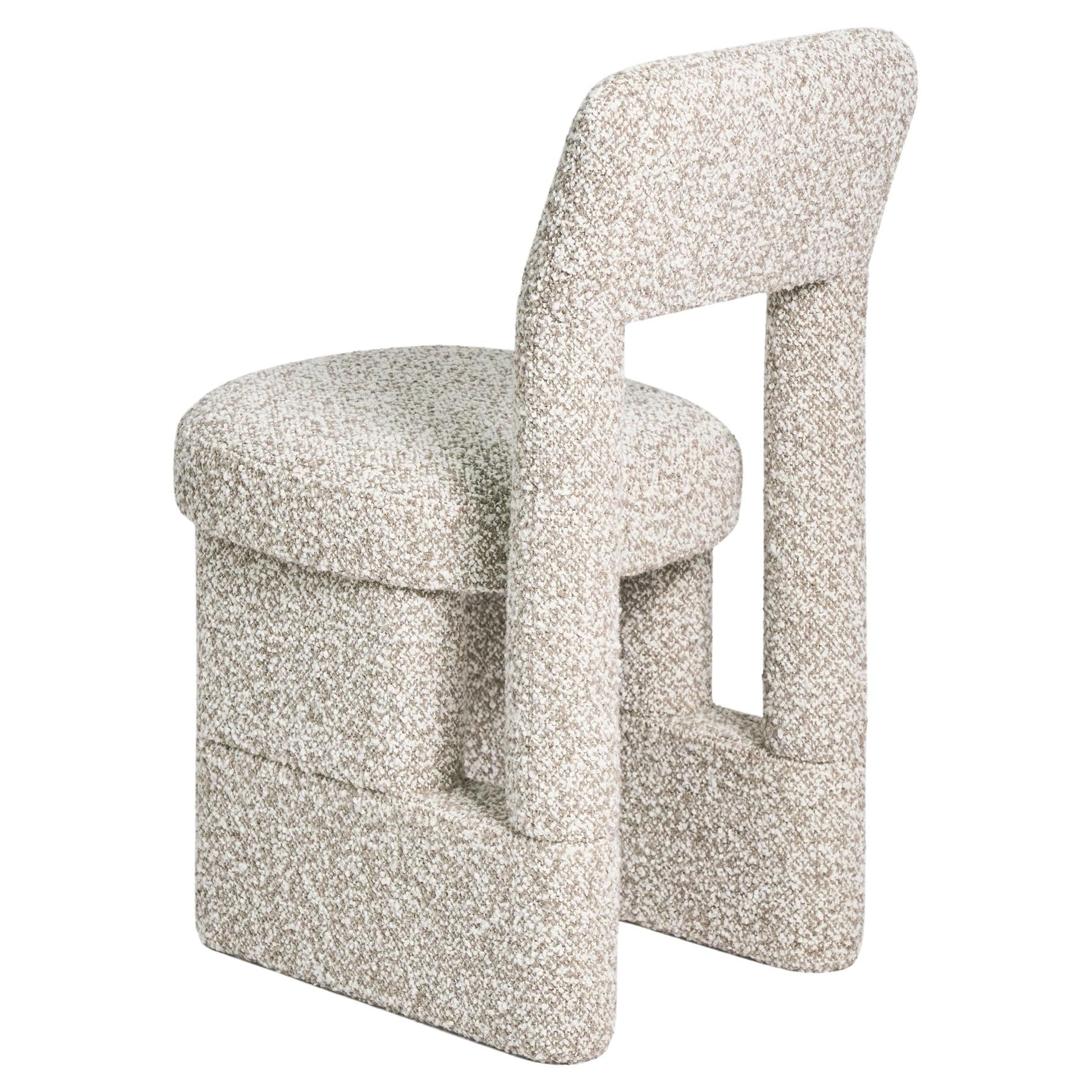 https://a.1stdibscdn.com/dining-chair-urban-by-woo-for-sale/f_63402/f_430867521736440898319/f_43086752_1736440899030_bg_processed.jpg