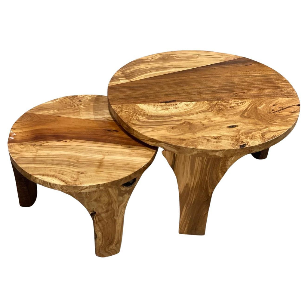https://a.1stdibscdn.com/handcrafted-round-nesting-coffee-tables-in-natural-wood-for-sale/f_102222/f_431716421736975816146/f_43171642_1736975816486_bg_processed.jpg