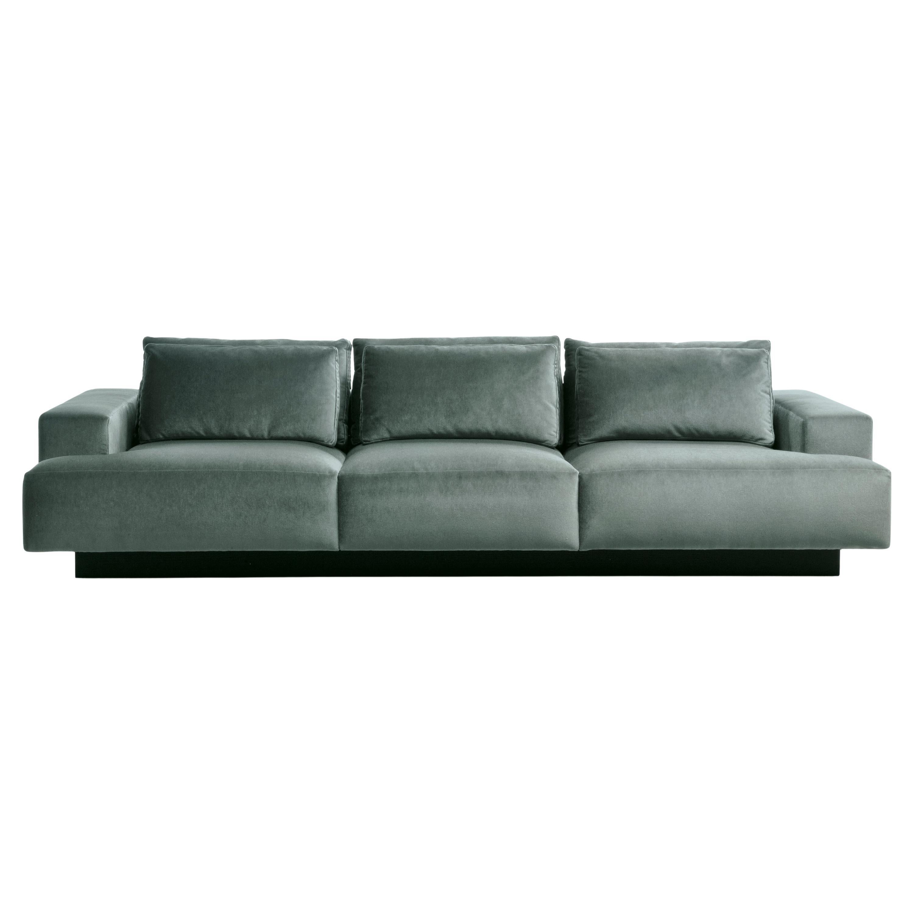 https://a.1stdibscdn.com/morrison-3-seater-sofa-by-somaschini-for-sale/f_12192/f_432268921737375532290/f_43226892_1737375533126_bg_processed.jpg