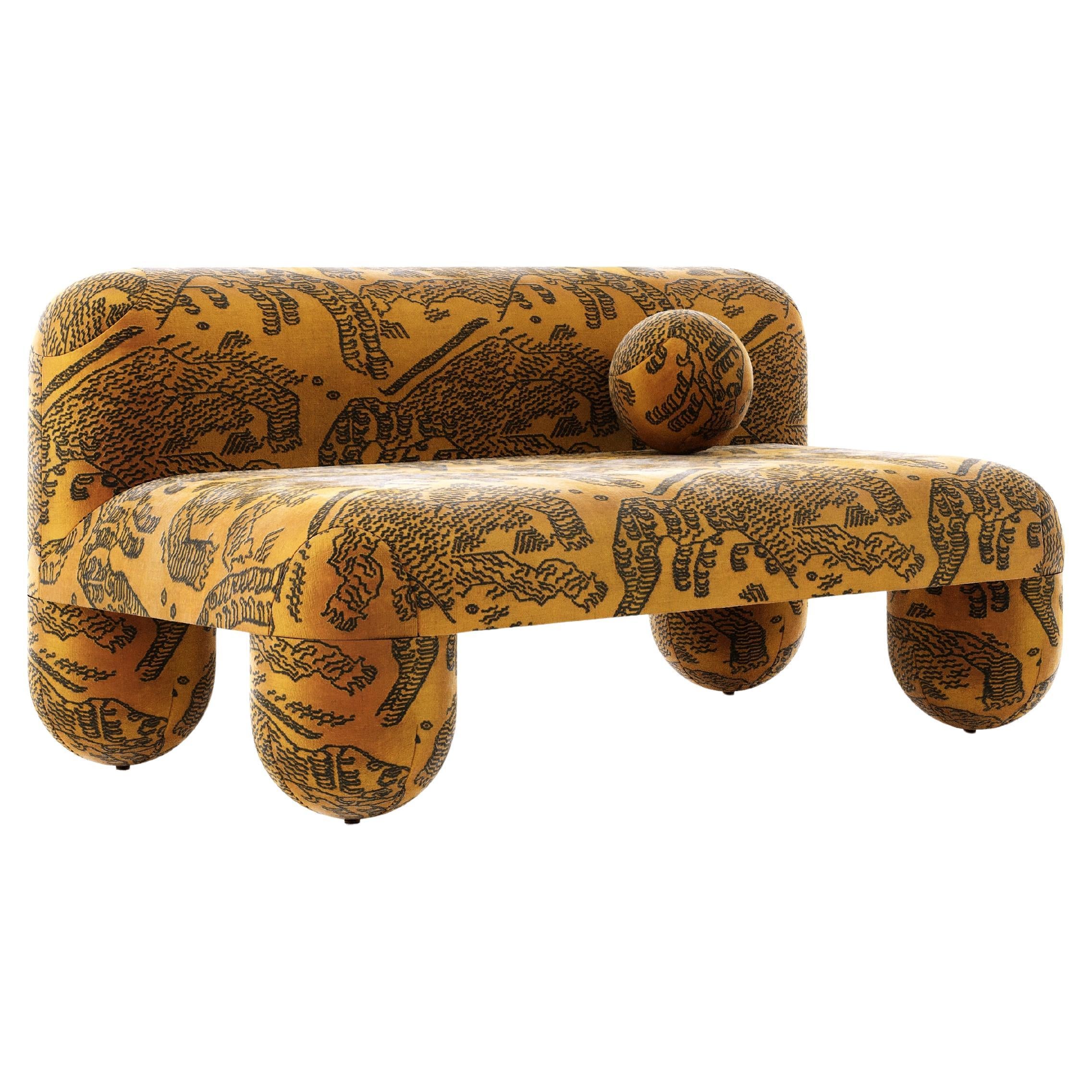 https://a.1stdibscdn.com/modern-sofa-hello-in-premium-dedar-tiger-mountain-jacquard-velvet-by-noom-for-sale/f_42321/f_432726821737502657573/f_43272682_1737502658383_bg_processed.jpg