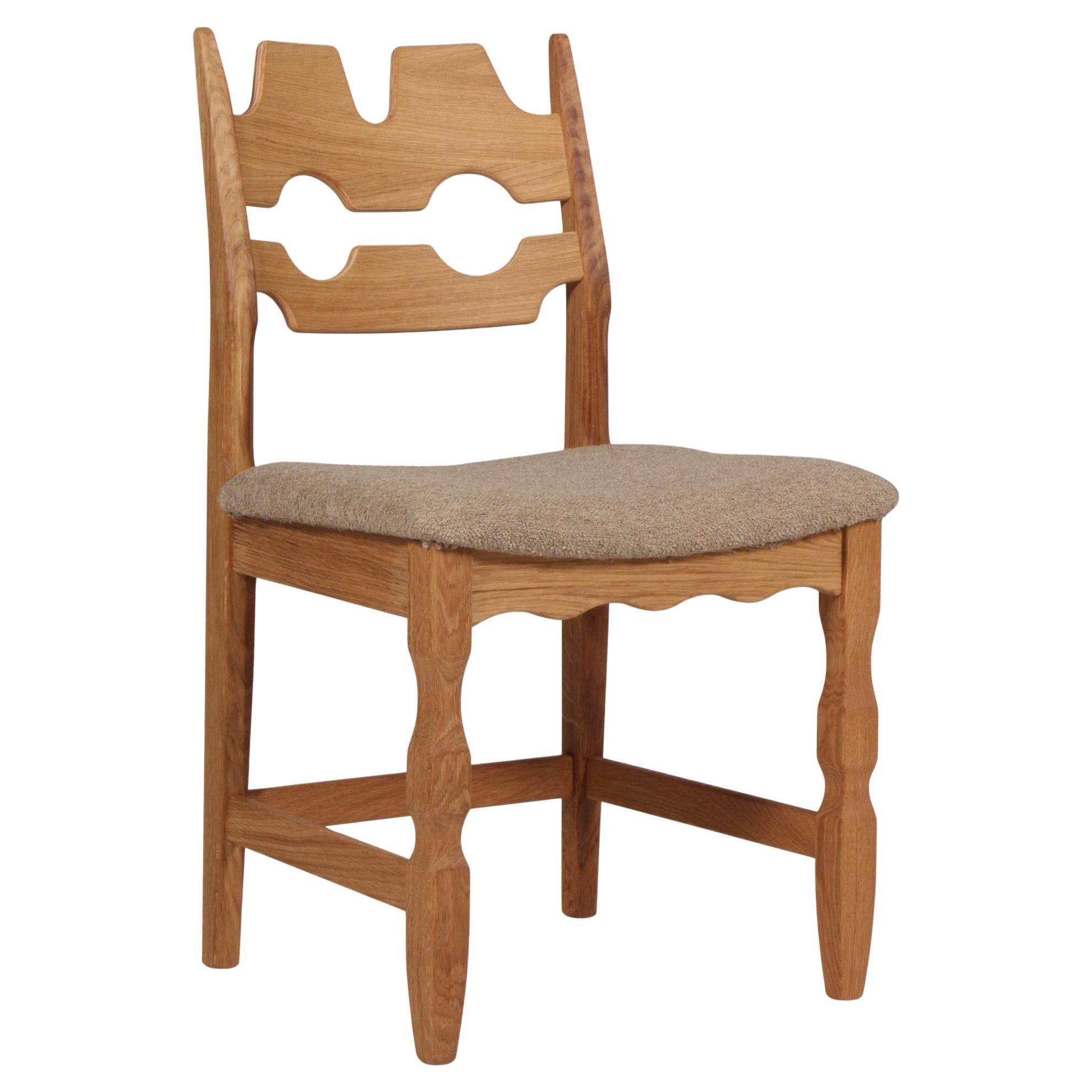 https://a.1stdibscdn.com/dining-chairs-by-henning-kjaernulf-model-razorblade-denmark-oak-for-sale/f_42391/f_433236421737803060139/f_43323642_1737803060699_bg_processed.jpg