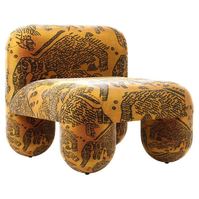 https://a.1stdibscdn.com/modern-low-chair-hello-in-dedar-tiger-mountain-dark-green-jacquard-by-noom-for-sale-picture-5/f_42321/f_433622721738065543801/f_43362022_1738064682098_bg_processed.jpg?width=768