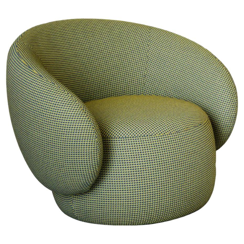 https://a.1stdibscdn.com/contemporary-fully-upholstered-lounge-chair-with-a-plump-and-curvaceous-seat-for-sale/f_27693/f_434404021740427613383/f_43440402_1740427613622_bg_processed.jpg