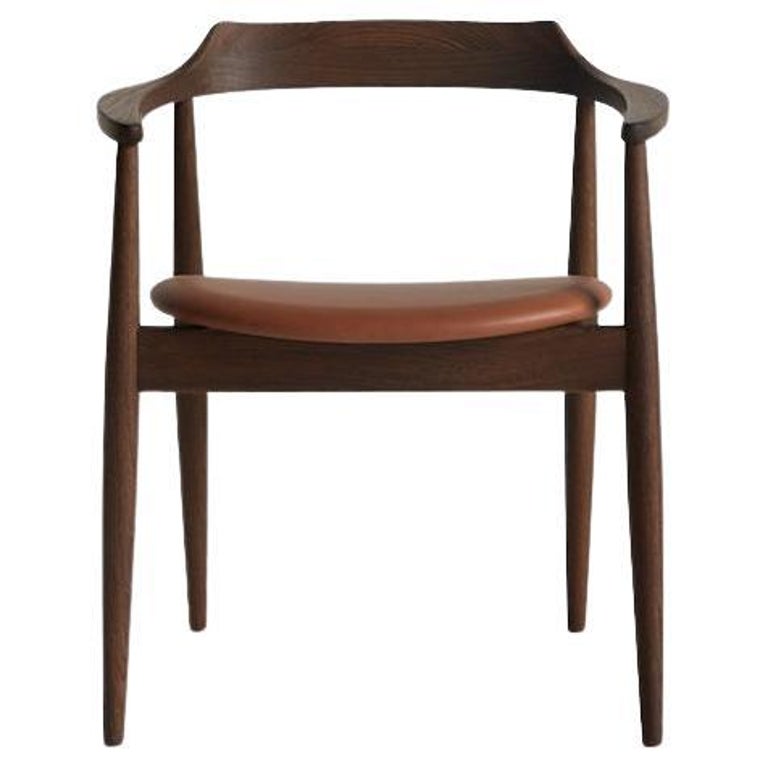 https://a.1stdibscdn.com/mid-century-modern-sj750-oval-chair-by-arne-wahl-iversen-new-edition-for-sale/f_17192/f_434494721738589608319/f_43449472_1738589608434_bg_processed.jpg?width=768