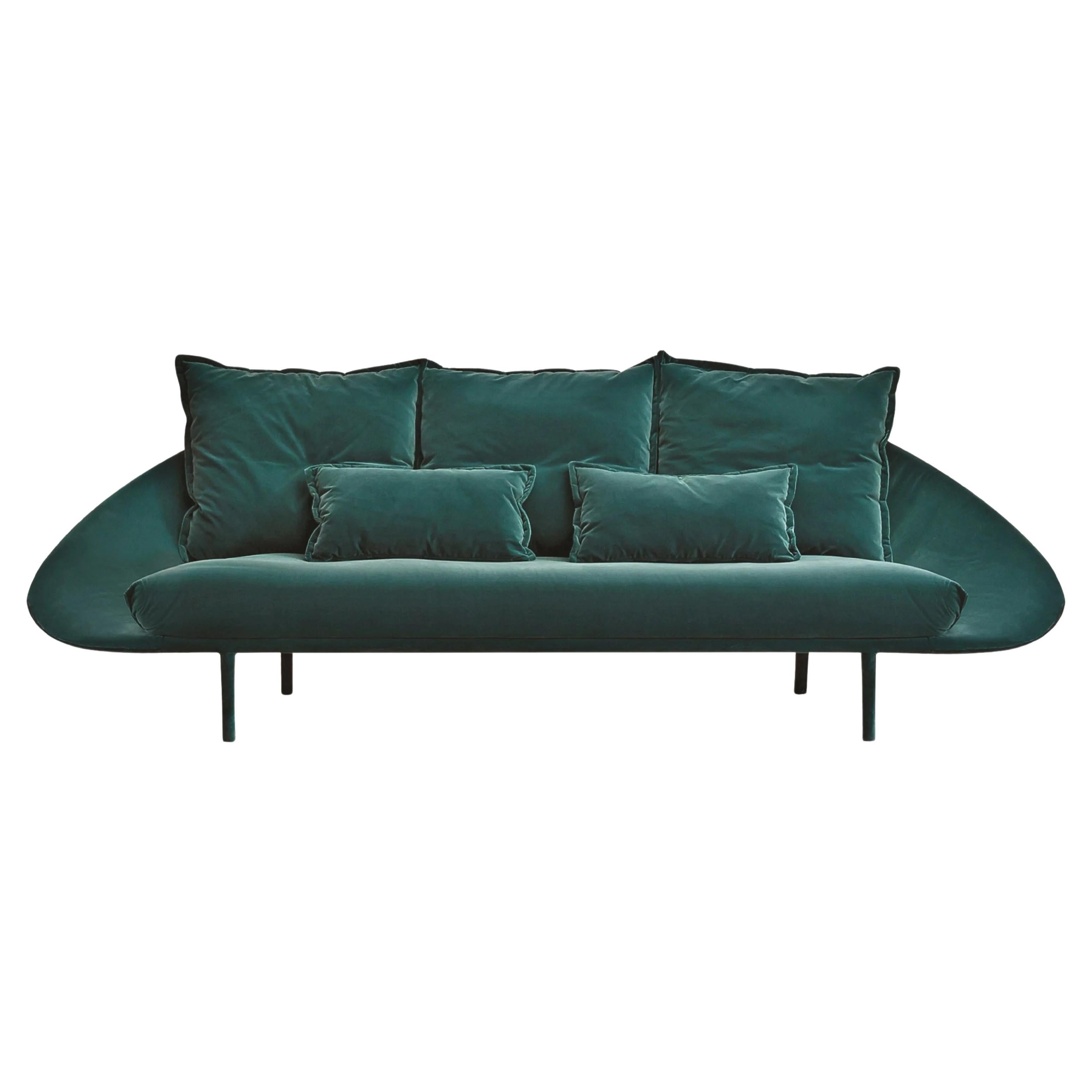 https://a.1stdibscdn.com/francesco-beghetto-floating-sofa-fully-upholstered-in-velvet-for-sale/f_27693/f_434590721738605763704/f_43459072_1738605764610_bg_processed.jpg