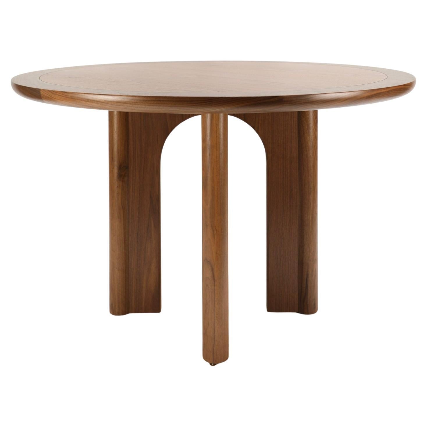 https://a.1stdibscdn.com/newton-dining-table-by-disc-interiors-x-lawson-fenning-for-sale/f_8060/f_434628721738610705795/f_43462872_1738610706219_bg_processed.jpg