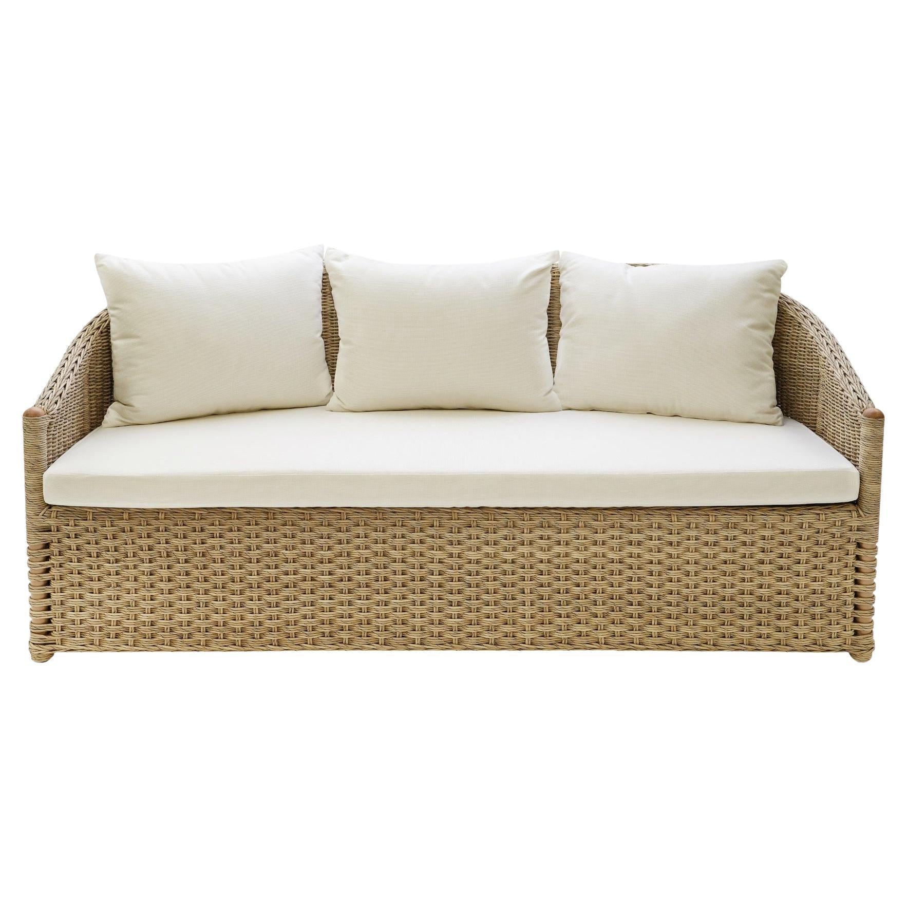https://a.1stdibscdn.com/bunny-williams-home-crofters-outdoor-sofa-for-sale/f_83572/f_436173721739465517699/f_43617372_1739465518230_bg_processed.jpg