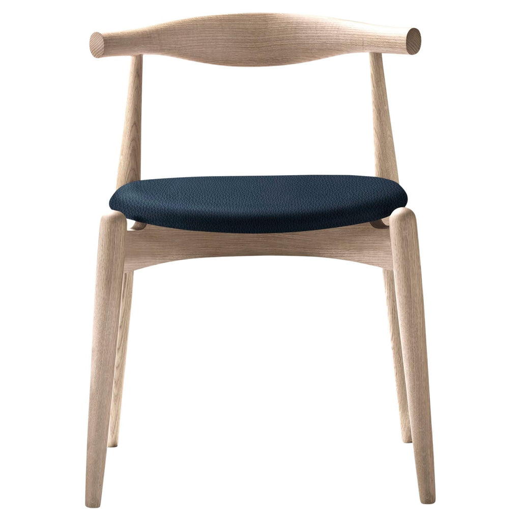 https://a.1stdibscdn.com/hans-j-wegner-ch20-chair-in-oak-leather-and-soap-for-carl-hansen-son-for-sale/f_14472/f_438177321740618916072/f_43817732_1740618916594_bg_processed.jpg