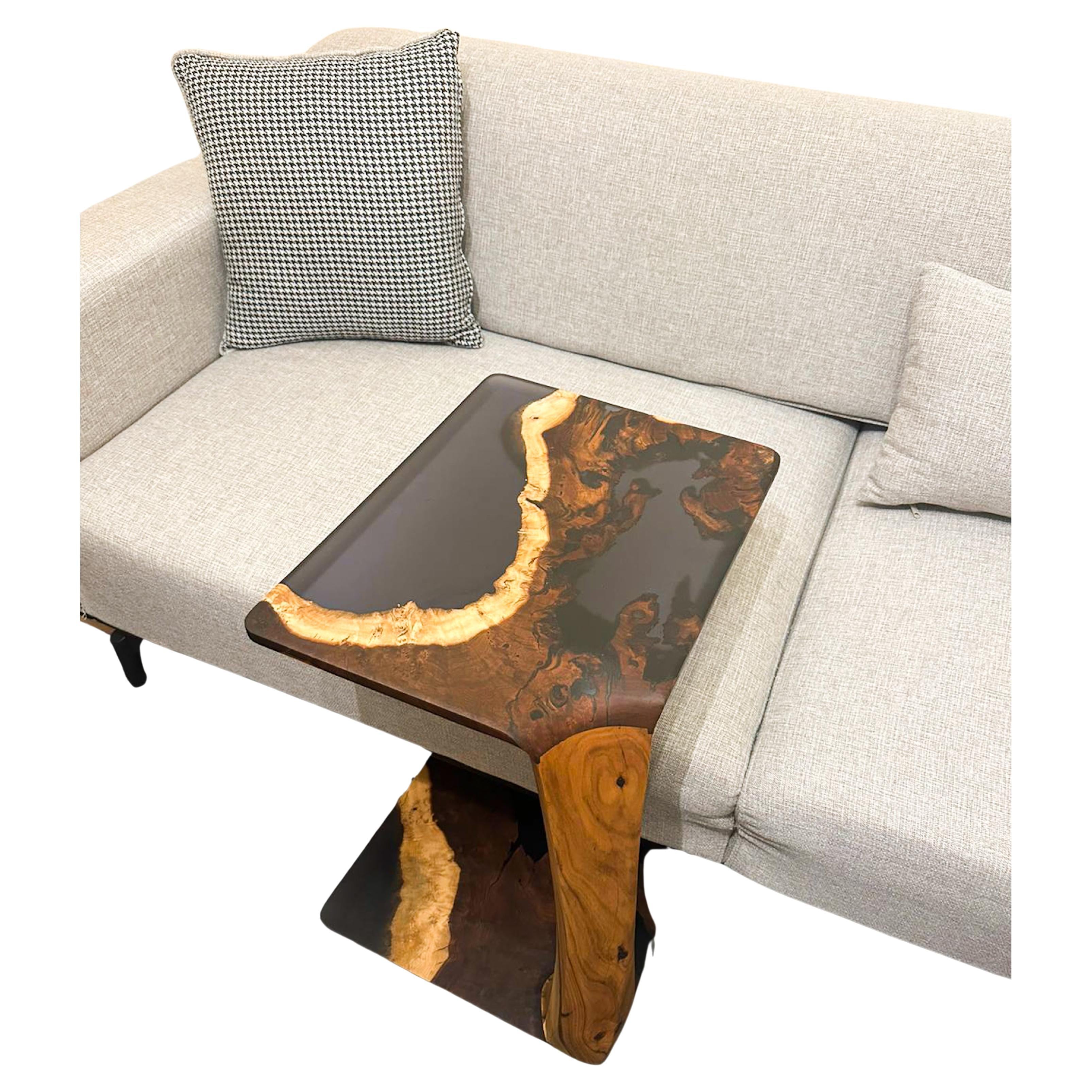 https://a.1stdibscdn.com/wooden-side-table-custom-sofa-table-custom-coffee-table-for-sale/f_91932/f_438412221740745273600/f_43841222_1740745275295_bg_processed.jpg