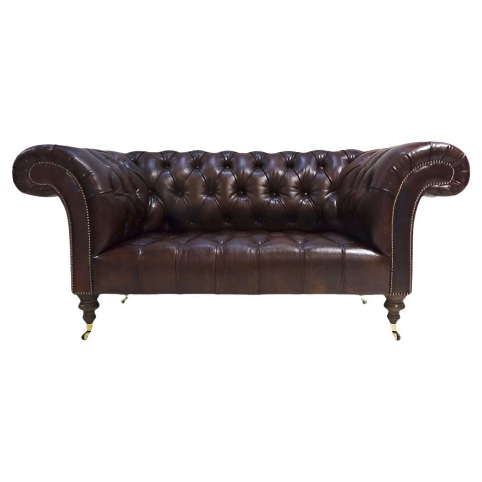 https://a.1stdibscdn.com/our-signature-newcastle-chesterfield-sofa-in-hand-dyed-umber-brown-leather-for-sale/f_79732/f_439037221741168255794/f_43903722_1741168256007_bg_processed.jpg