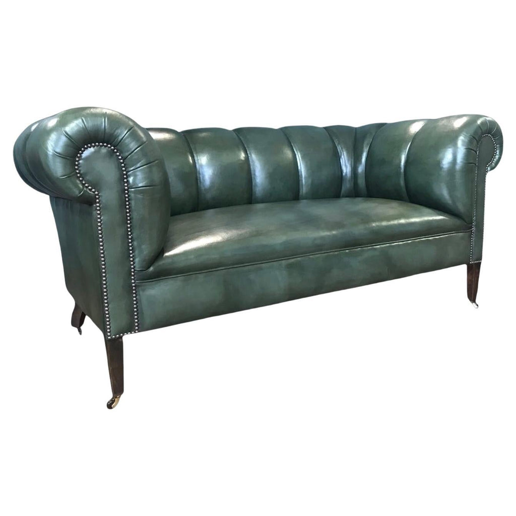 https://a.1stdibscdn.com/our-signature-bank-of-england-sofa-in-hand-dyed-boe-greenleather-for-sale/f_79732/f_439040721741168574475/f_43904072_1741168574815_bg_processed.jpg