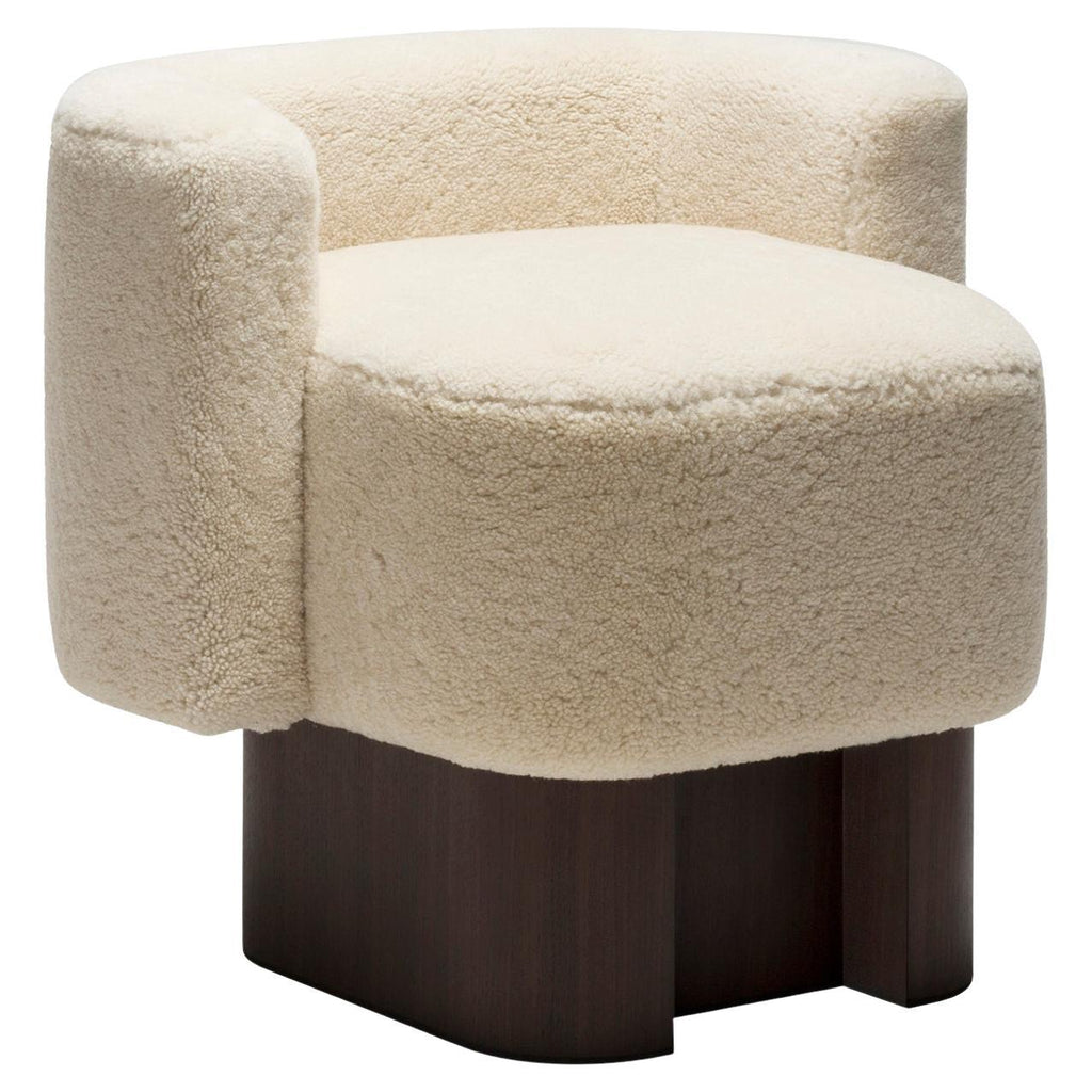 https://a.1stdibscdn.com/lloyd-armchair-white-by-giobagnara-for-sale/f_17062/f_439696421741604349831/f_43969642_1741604350229_bg_processed.jpg
