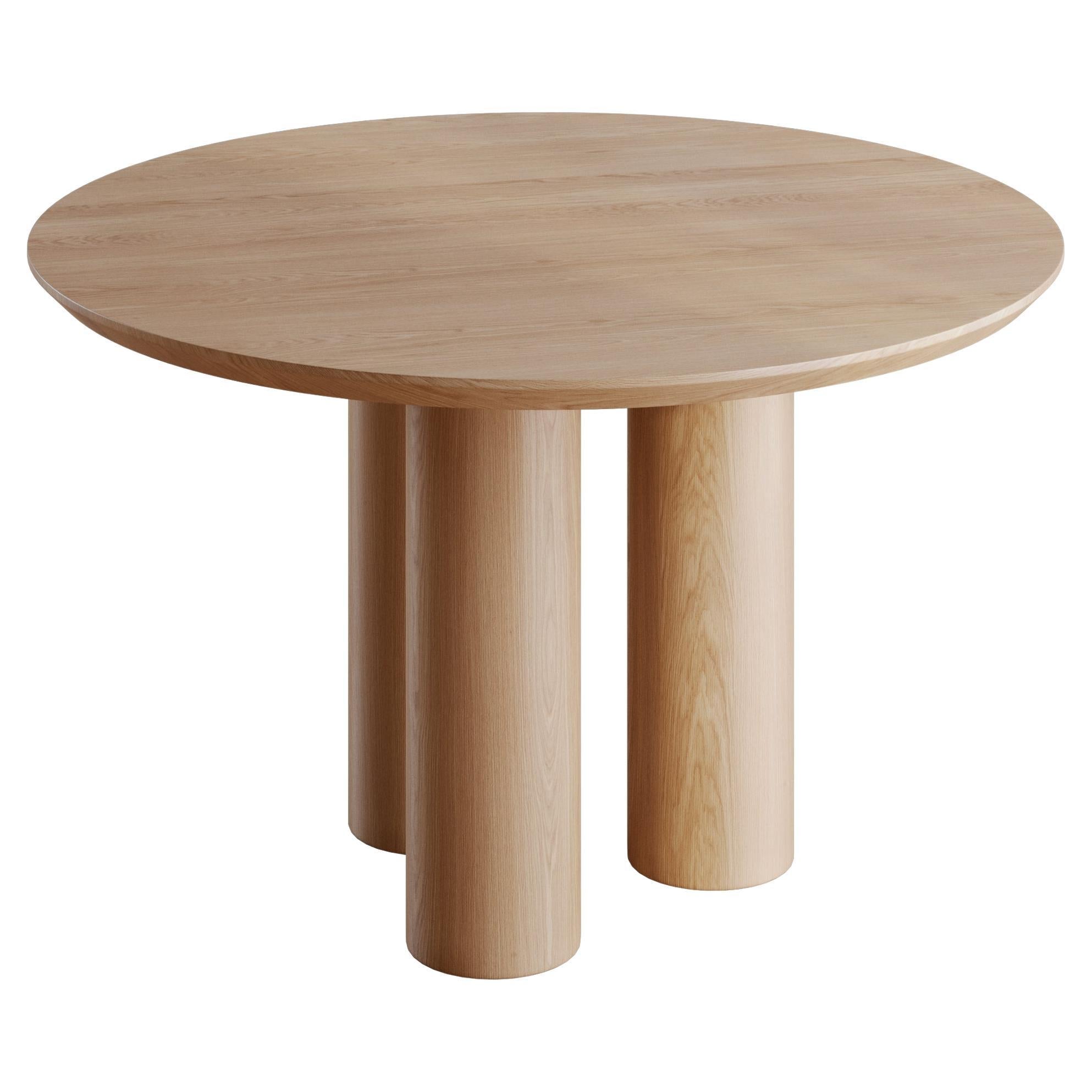 https://a.1stdibscdn.com/modern-round-dining-table-in-natural-solid-oak-3d-model-for-sale/f_99712/f_440211721741851495234/f_44021172_1741851495707_bg_processed.jpg