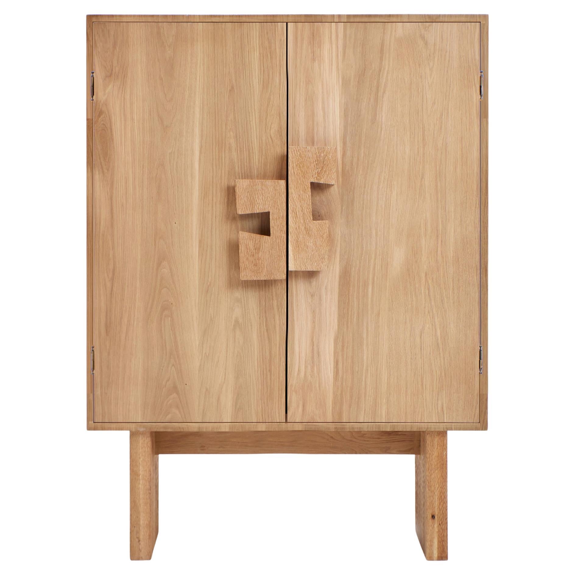 https://a.1stdibscdn.com/douro-cabinet-for-sale/f_62582/f_440977421742305492778/f_44097742_1742305493273_bg_processed.jpg