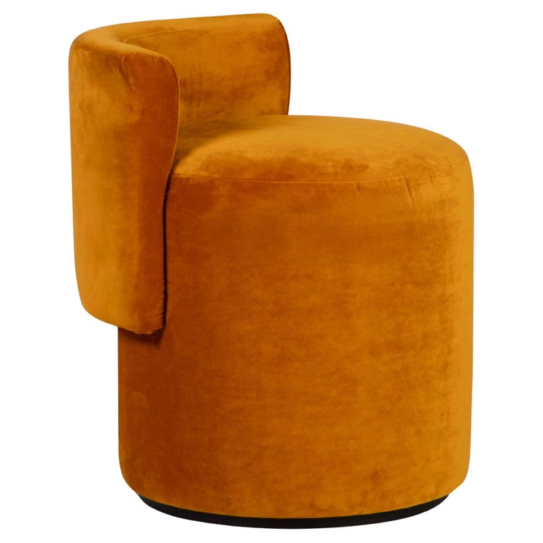 https://a.1stdibscdn.com/mid-century-modern-grand-pouf-velvet-oak-handmade-in-portugal-by-greenapple-for-sale/f_53532/f_441867921742828132338/f_44186792_1742828133157_bg_processed.jpg?width=768