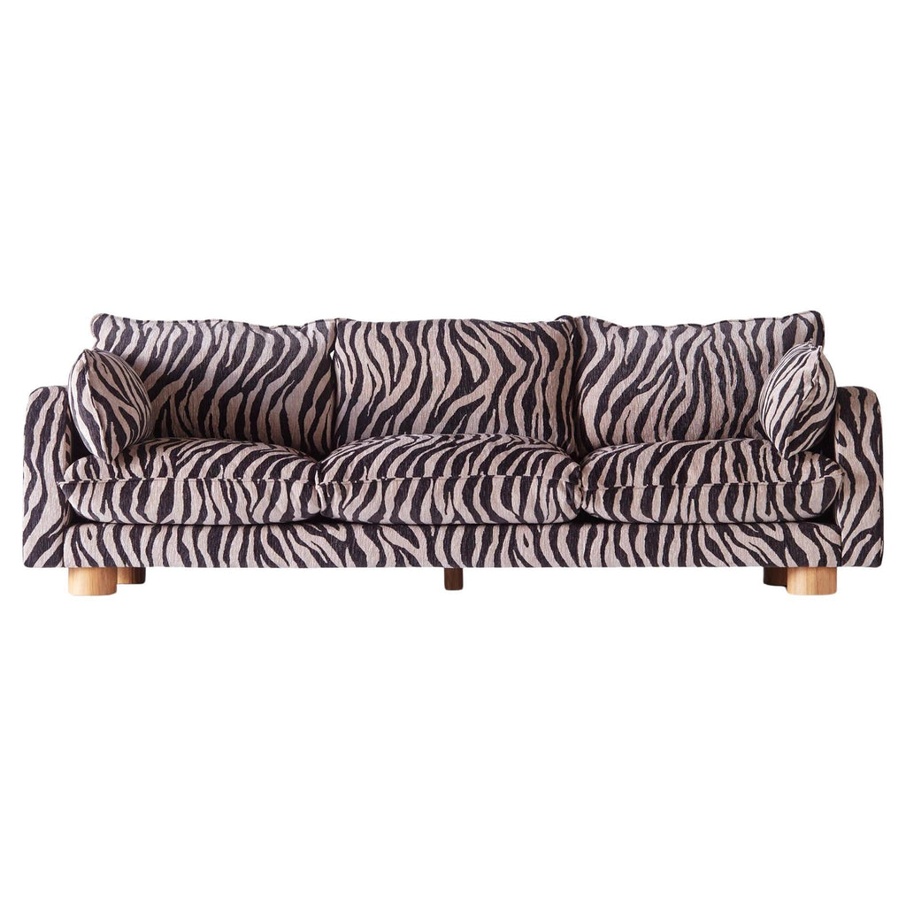 https://a.1stdibscdn.com/miles-sofa-zebra-for-sale/f_58912/f_442125521742922163459/f_44212552_1742922164144_bg_processed.jpg