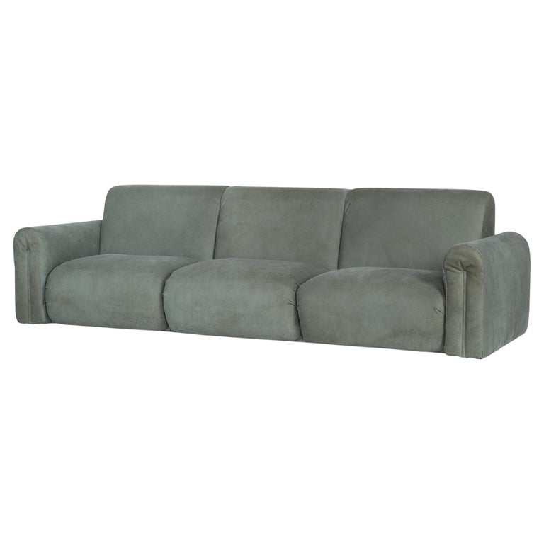 https://a.1stdibscdn.com/mid-century-modern-beijinho-sofa-olive-green-leather-handmade-by-greenapple-for-sale/f_53532/f_442712321743172847883/f_44271232_1743172848705_bg_processed.jpg?width=768