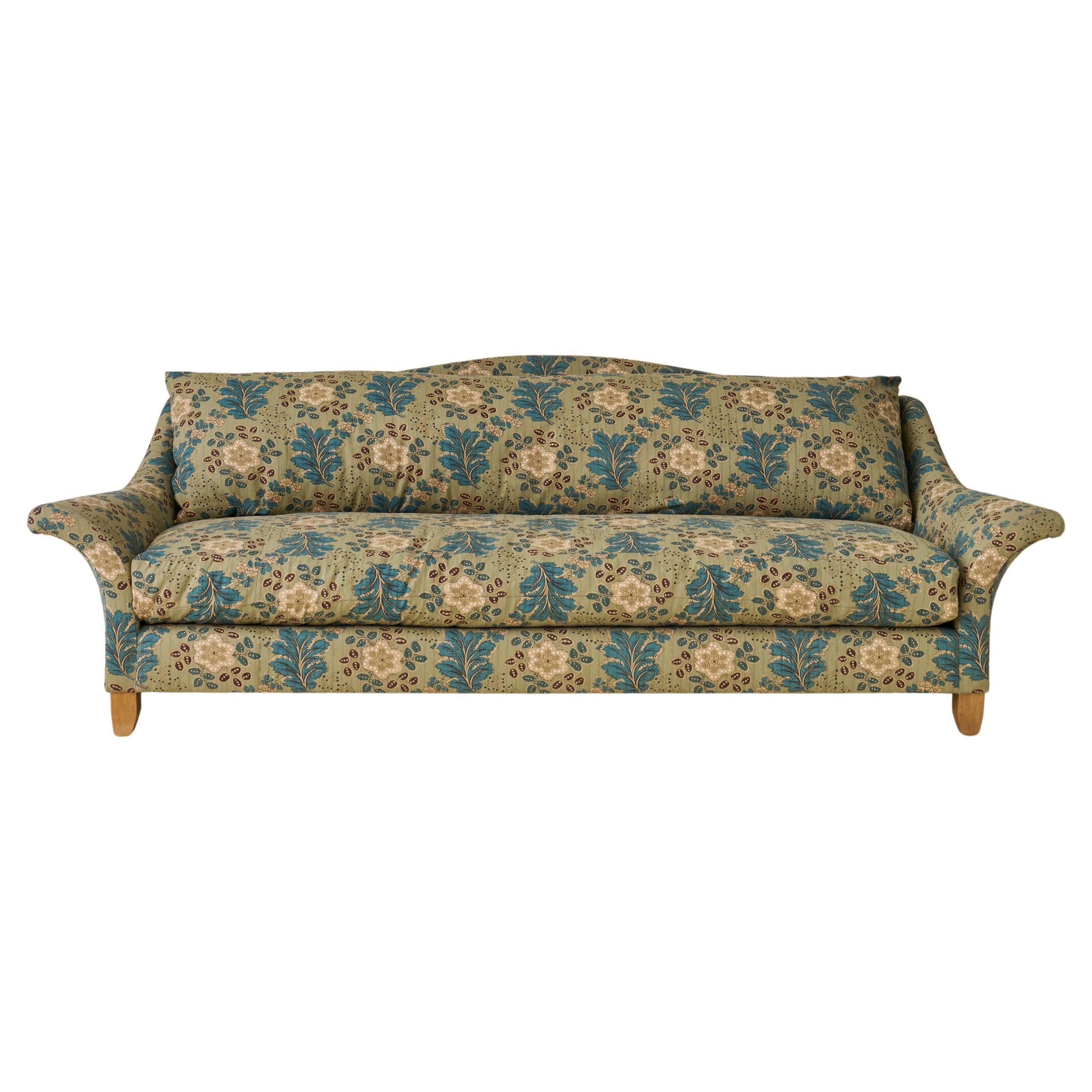 https://a.1stdibscdn.com/mulberry-sofa-in-jasper-ondine-teal-for-sale/f_91342/f_443779521743779122008/f_44377952_1743779122615_bg_processed.jpg